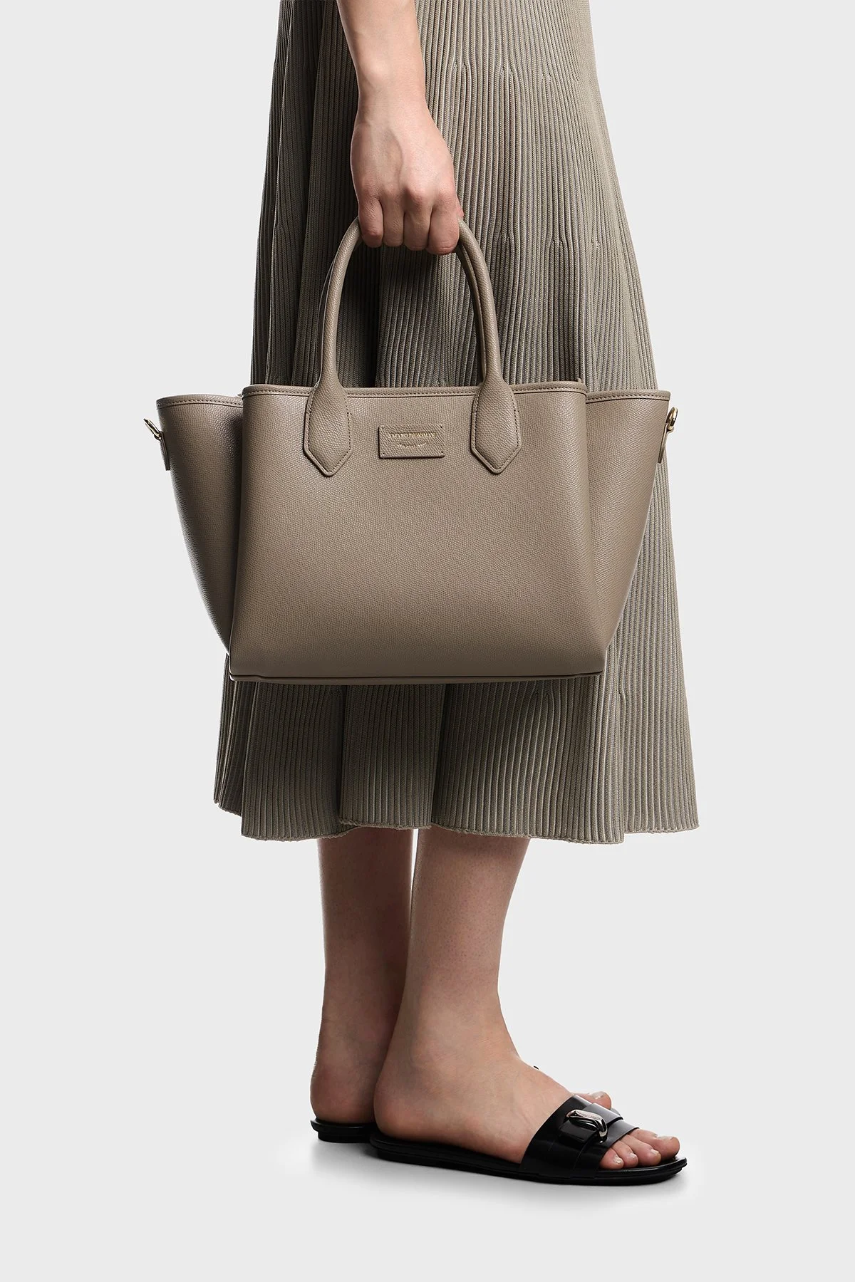 Emporio Armani Logolu Ayarlanabilir ve Çıkarılabilir Askılı Bayan Çanta EW002329 AF17799 M1345 TOPRAK - 4