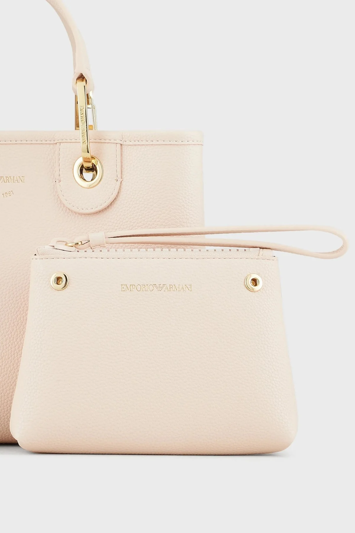Emporio Armani Logolu Ayarlanabilir ve Çıkarılabilir Omuz Askılı Bayan Çanta Y3D166 YFO5B 88820 BEJ - 6