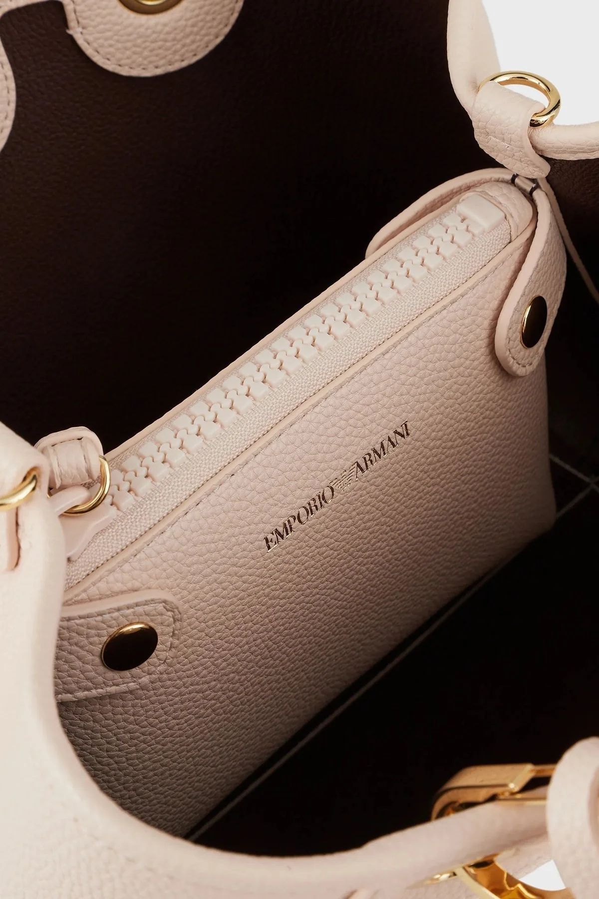 Emporio Armani Logolu Ayarlanabilir ve Çıkarılabilir Omuz Askılı Bayan Çanta Y3D166 YFO5B 88820 BEJ - 8