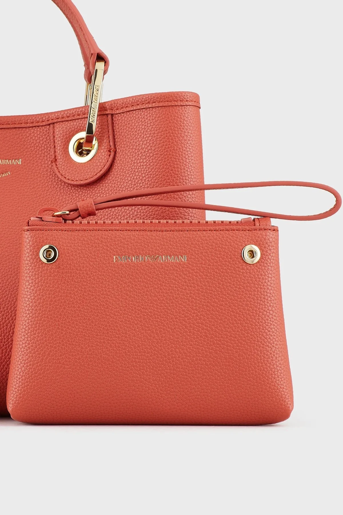 Emporio Armani Logolu Ayarlanabilir ve Çıkarılabilir Omuz Askılı Bayan Çanta Y3D166 YFO5B 89612 KİREMİT - 6