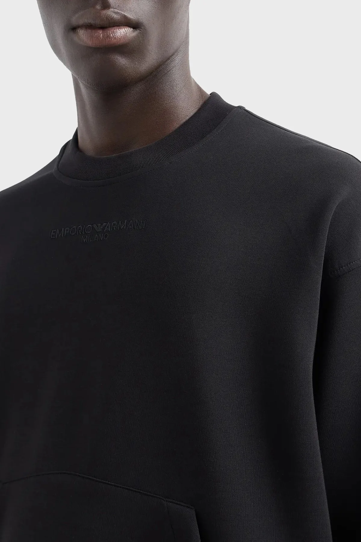 Emporio Armani Logolu Bisiklet Yaka Erkek Sweat 6D1MC1 1JRRZ 0999 SİYAH - 4