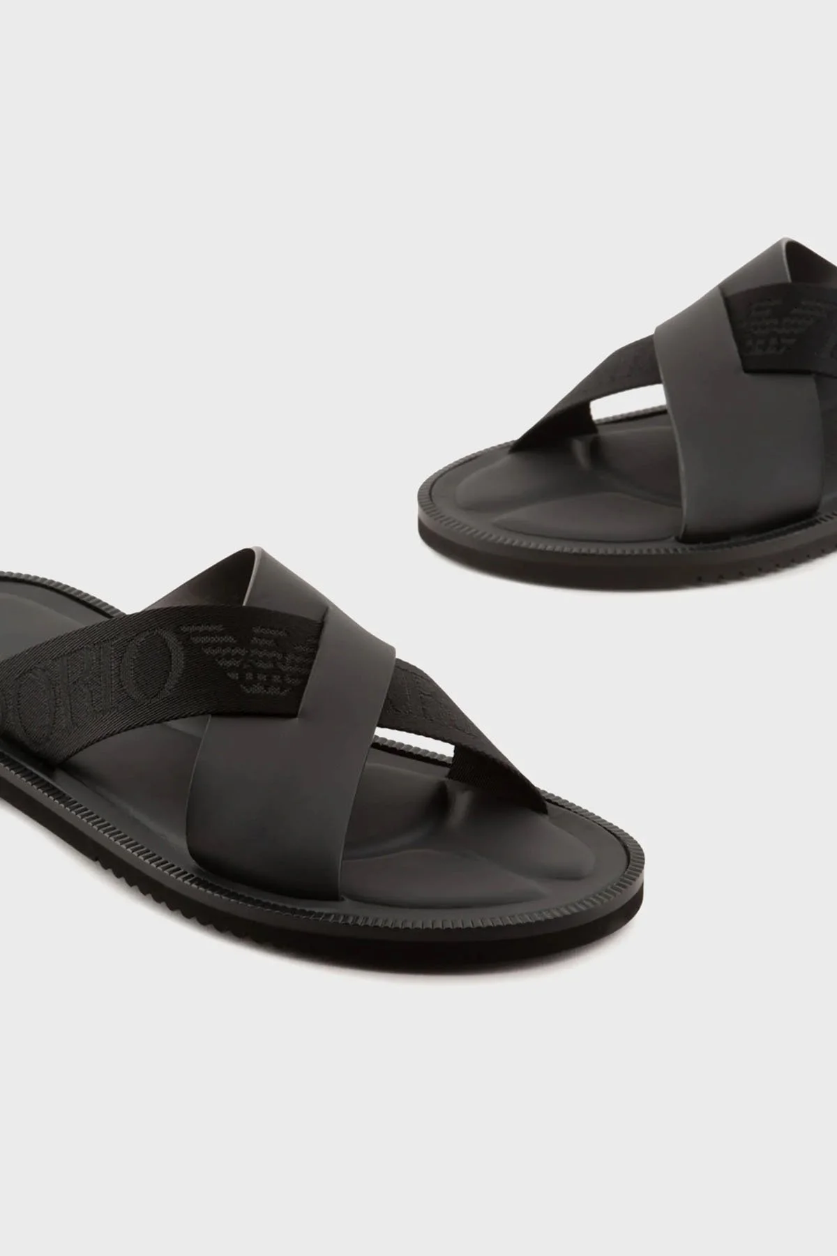 Emporio Armani Logolu Çapraz Bantlı Deri Erkek Terlik X4P124 XN787 K001 SİYAH - 5