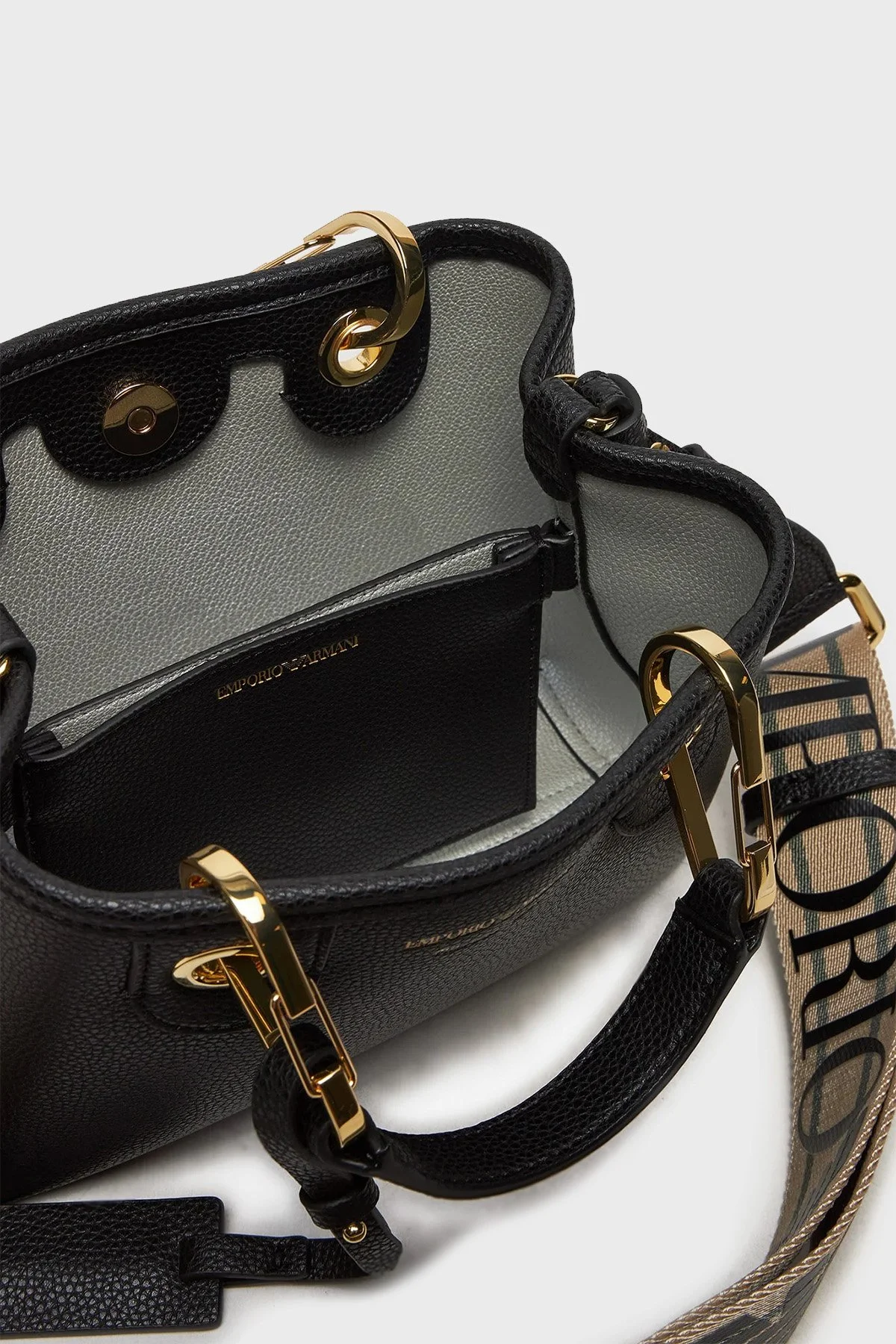 Emporio Armani Logolu Çıkarılabilir Askılı Bayan Çanta EW000382 AF12103 MC032 SİYAH-GOLD - 4