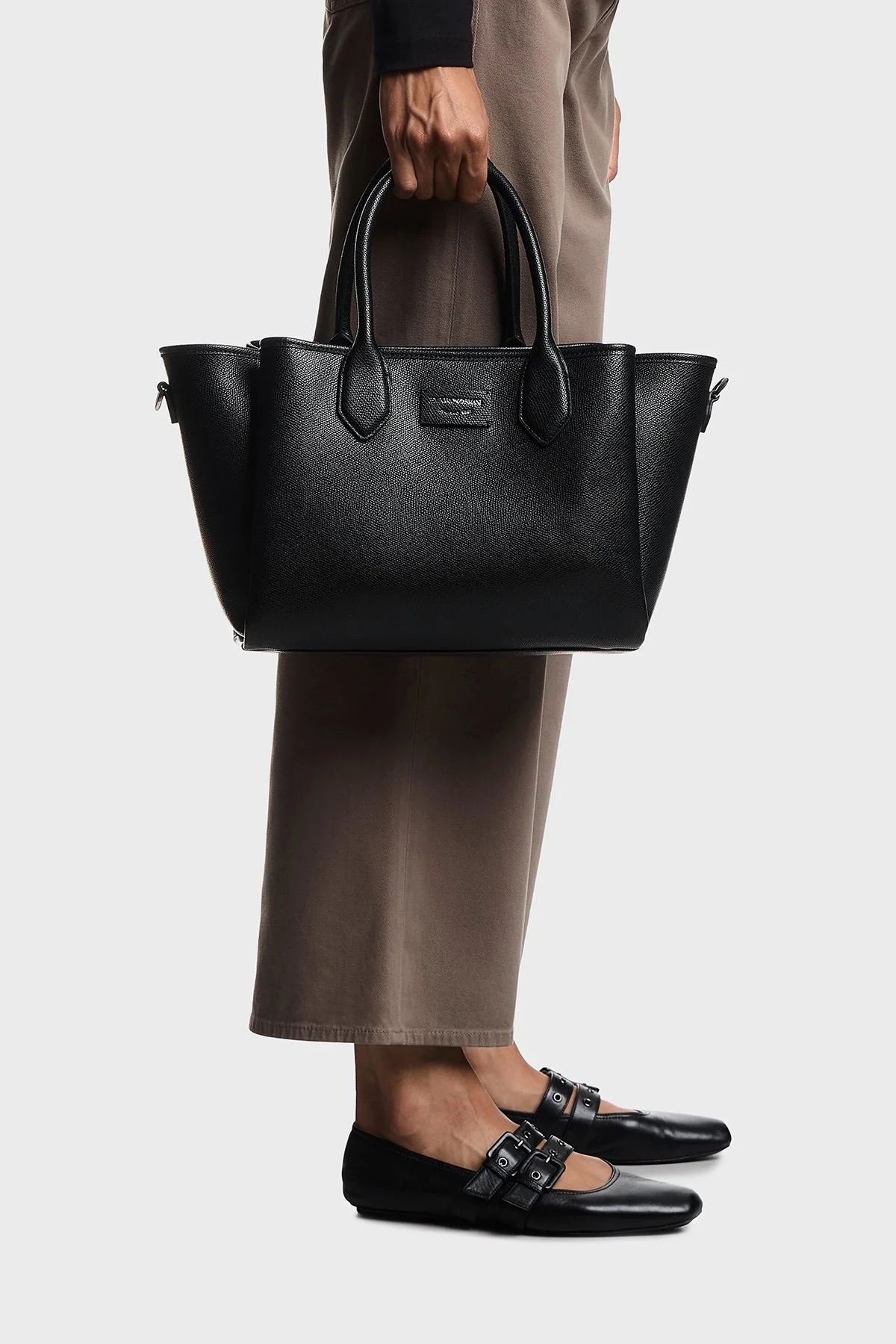 Emporio Armani Logolu Çıkarılabilir Askılı Bayan Çanta EW00232 9AF17799 MC149 SİYAH - 4