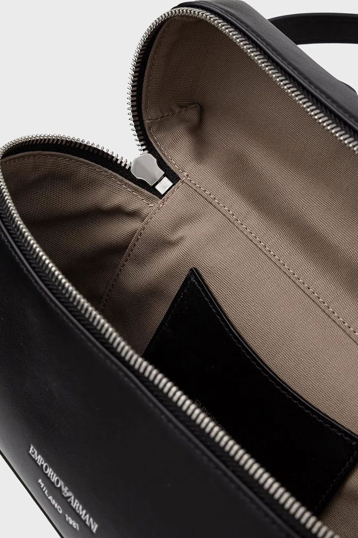 Emporio Armani Logolu Çıkarılabilir Askılı Kadın Çanta EW004564 AF32959 UC001 Siyah - 5