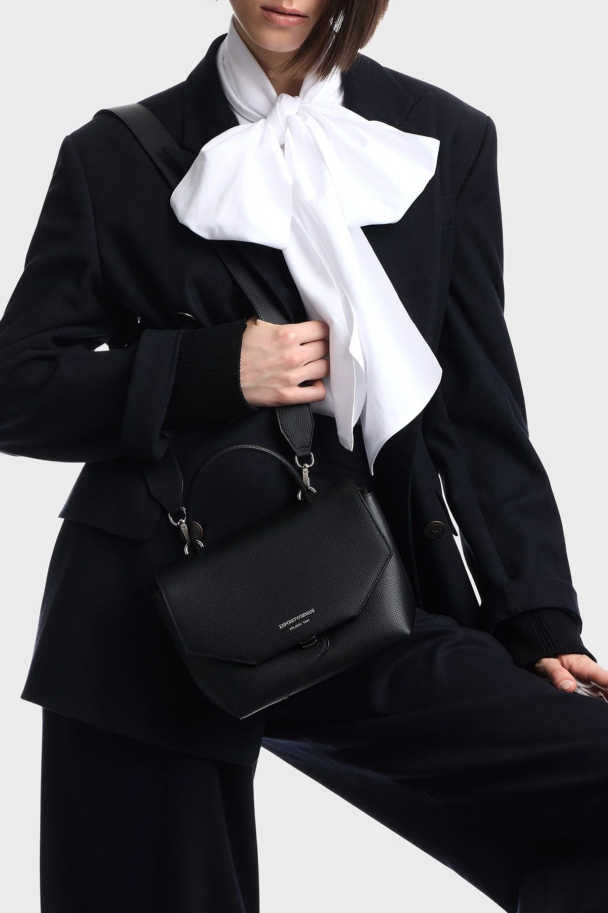 Emporio Armani Logolu Çıkarılabilir Askılı Kadın Çanta EW005672 AF29459 UC001 Siyah - 2