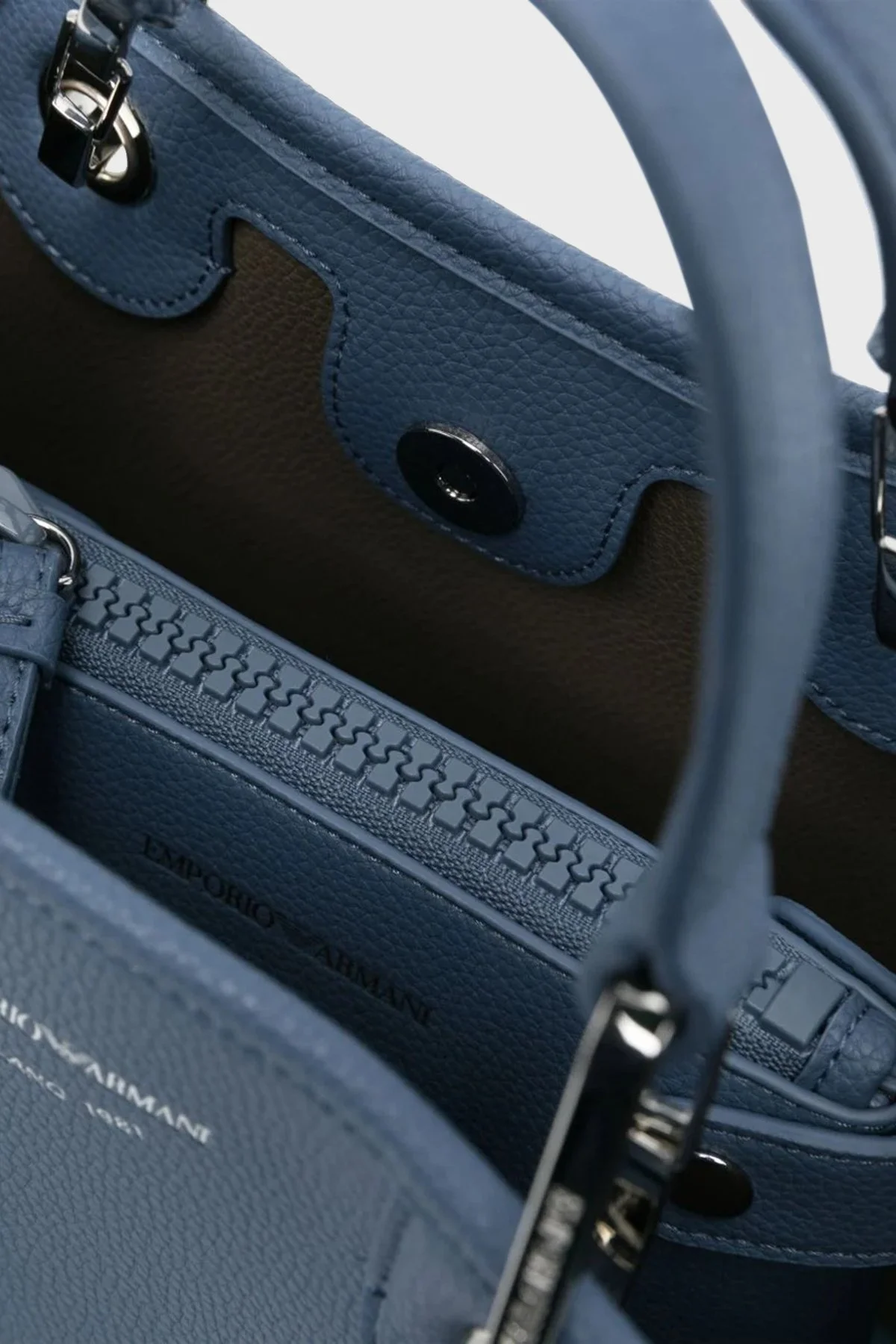 Emporio Armani Logolu Çıkarılabilir Omuz Askılı Bayan Çanta EW000361 AF12036 M8128 MAVİ - 4