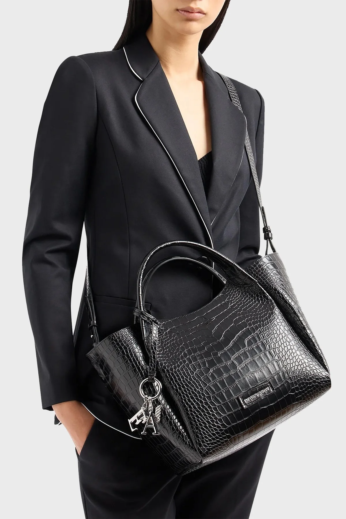 Emporio Armani Logolu Çıkarılabilir Omuz Askılı Bayan Çanta Y3D266 YWP8E 80001 SİYAH - 2