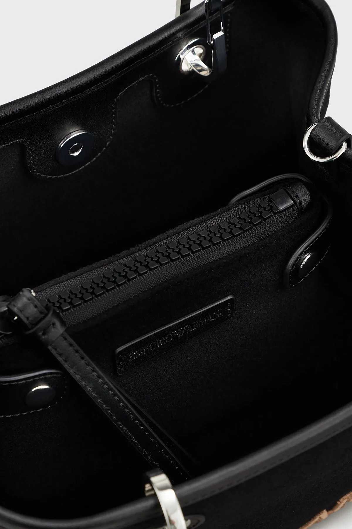 Emporio Armani Logolu Çıkarılabilir Uzatma Askılı Bayan Çanta Y3D166 Y333E 85905 SİYAH - 5