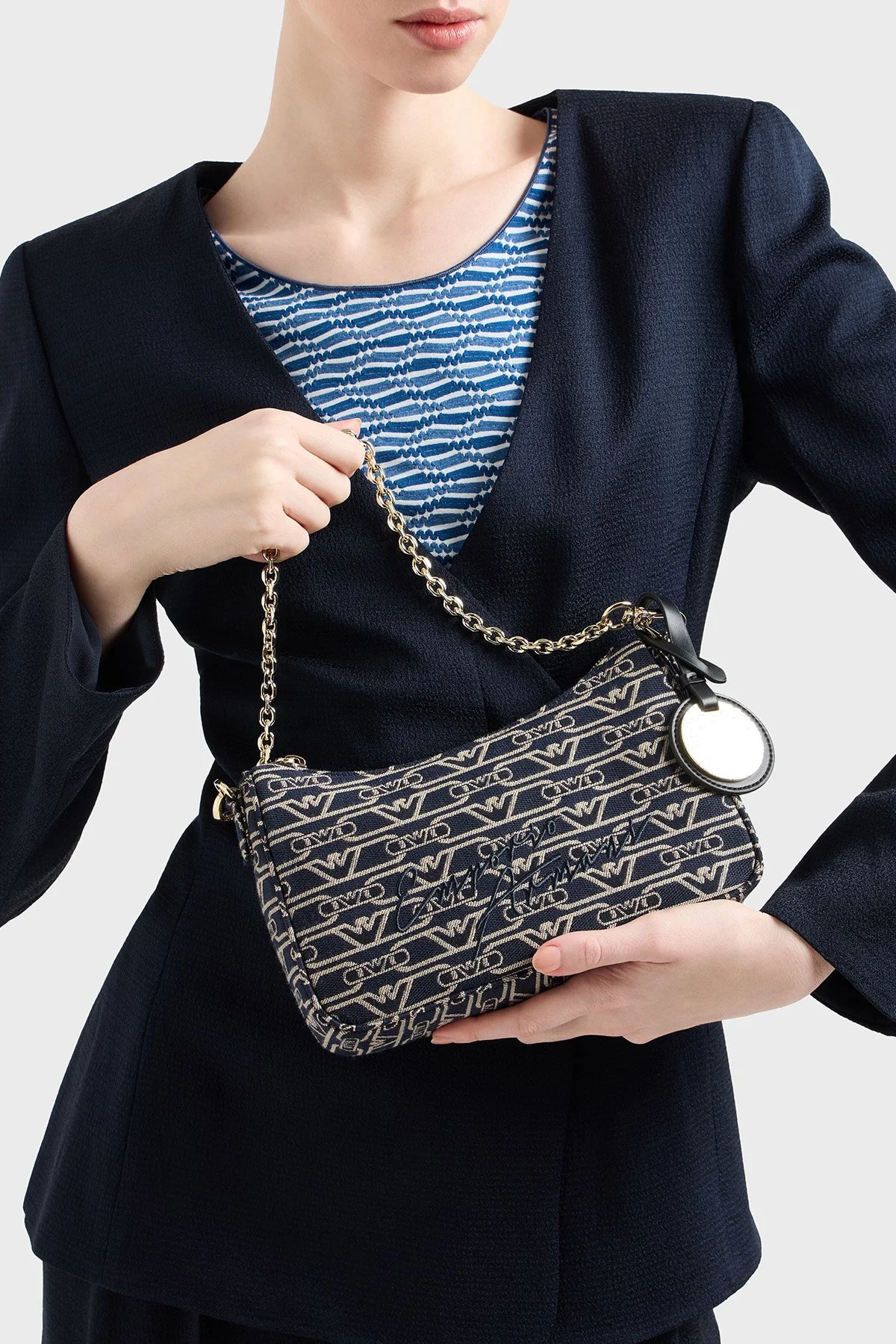 Emporio Armani Logolu Çıkarılabilir Zincir Askılı Kadın Çanta EW001892 AF16095 FB237 EKRU-LACİVERT - 2