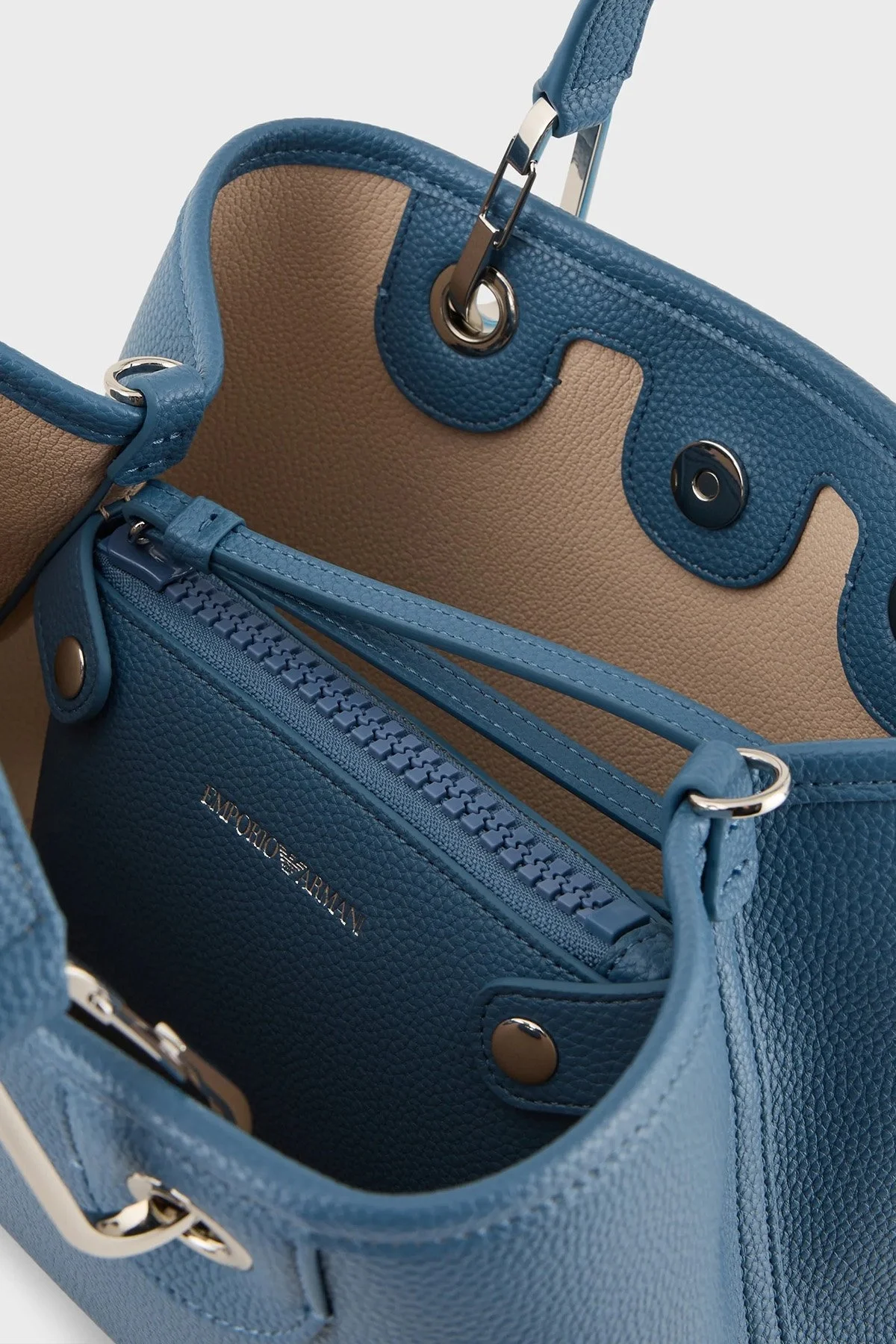 Emporio Armani Logolu Çıkartılabilir Omuz Askılı Bayan Çanta Y3D166 YFO5E 80569 MAVİ - 6