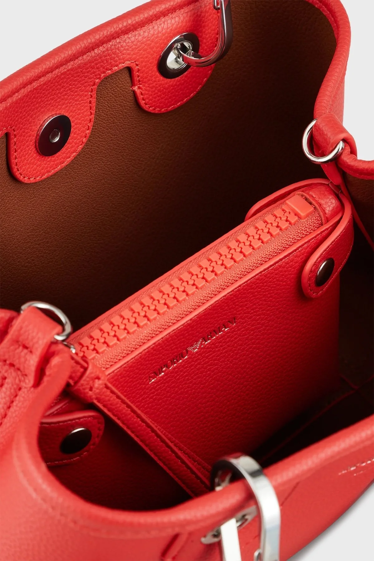 Emporio Armani Logolu Çıkartılabilir Omuz Askılı Bayan Çanta Y3D166 YFO5E 87795 KIRMIZI - 5