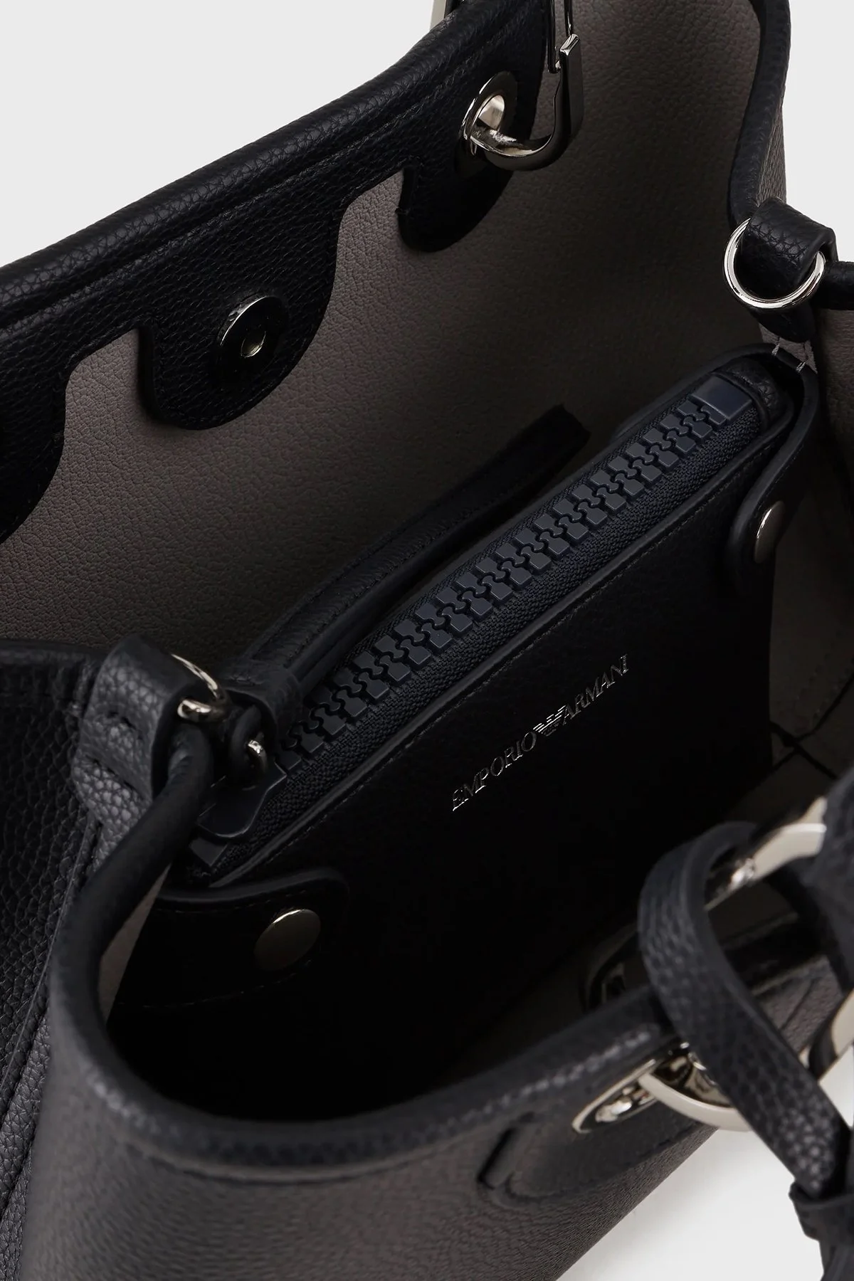 Emporio Armani Logolu Çıkartılabilir Omuz Askılı Bayan Çanta Y3D166 YFO5E 89374 LACİVERT - 7