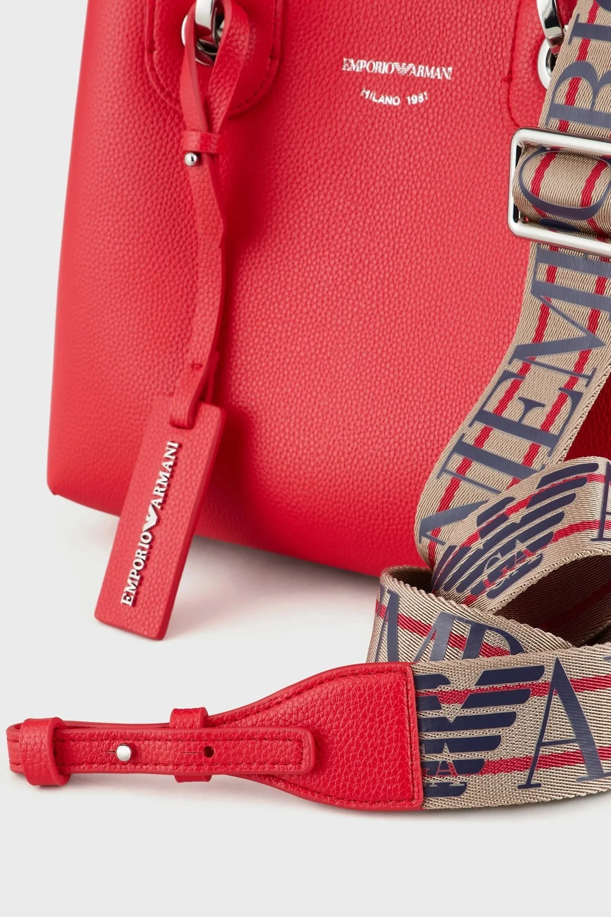 Emporio Armani Logolu Çıkartılabilir Omuz Askılı Bayan Çanta Y3D166 YFO5E 89530 KIRMIZI - 7