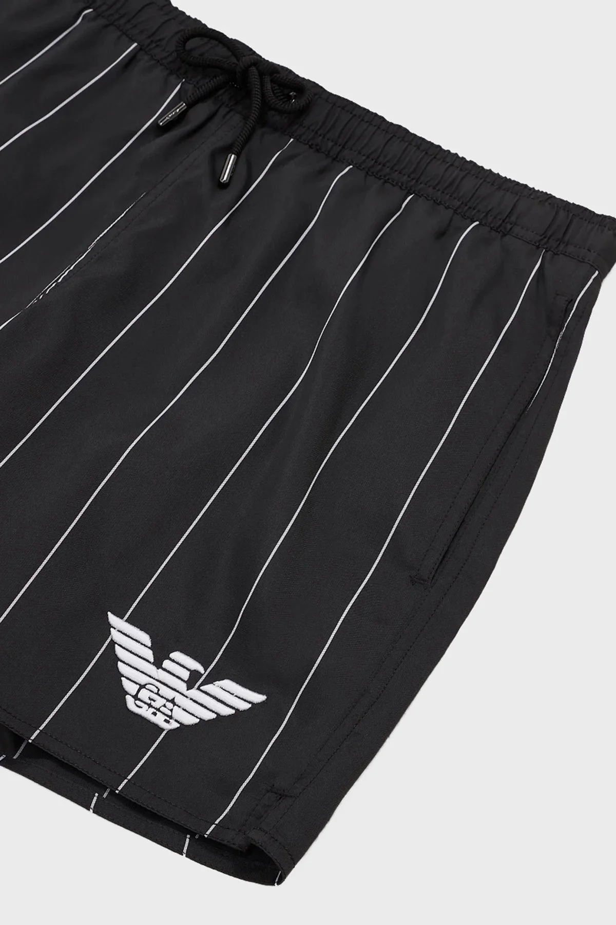 Emporio Armani Logolu Çizgili Deniz Şortu Regular Fit Belden Bağlamalı Erkek Mayo Short S 211740 2R442 22920 SİYAH - 3