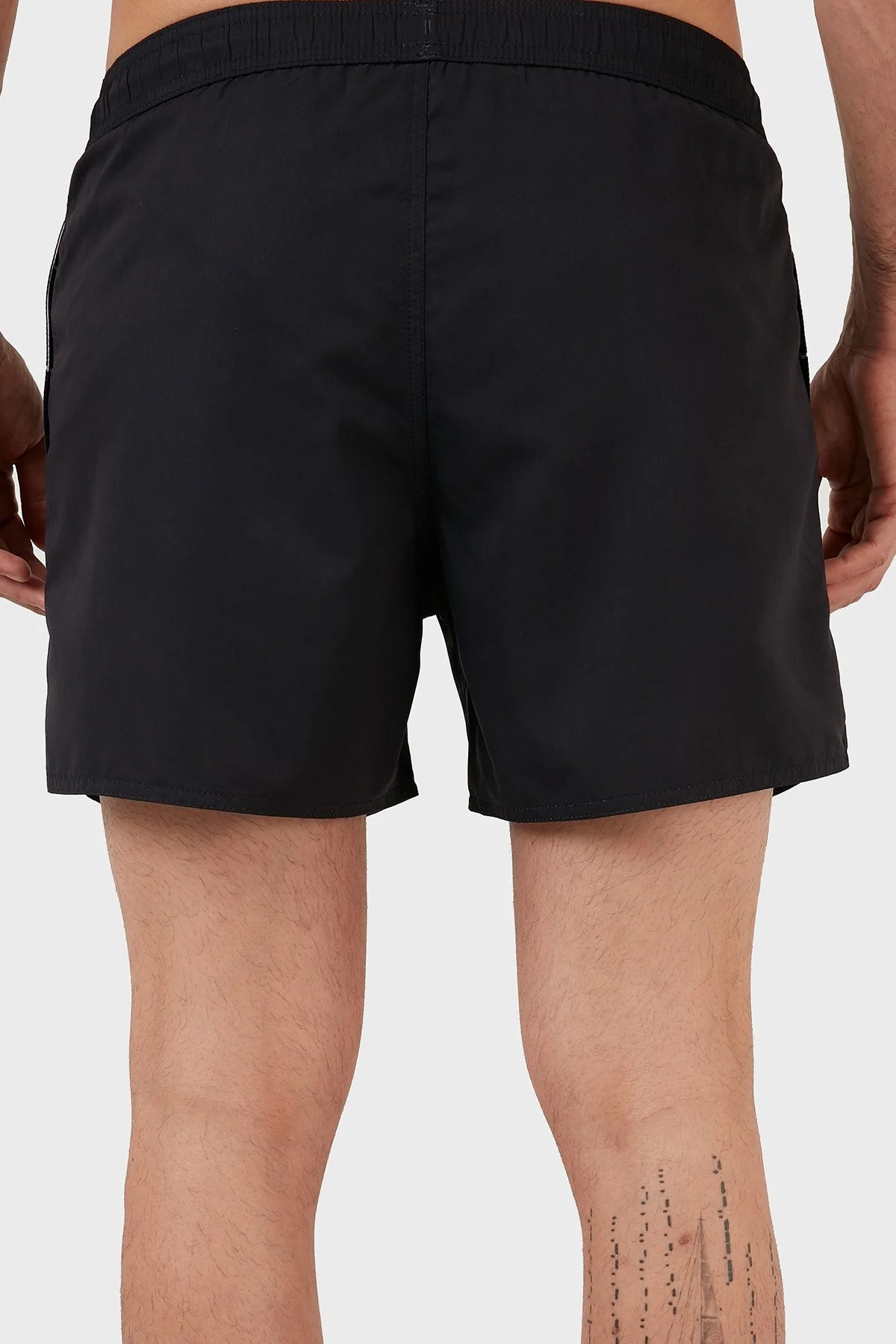 Emporio Armani Logolu Deniz Şortu Regular Fit Belden Bağlamalı Erkek Mayo Short S 211740 2R424 08221 SİYAH-BEYAZ - 5