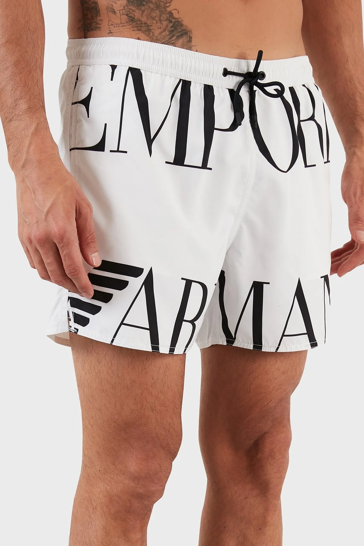 Emporio Armani Logolu Deniz Şortu Regular Fit Belden Bağlamalı Erkek Mayo Short S 211740 2R424 77010 BEYAZ - 4