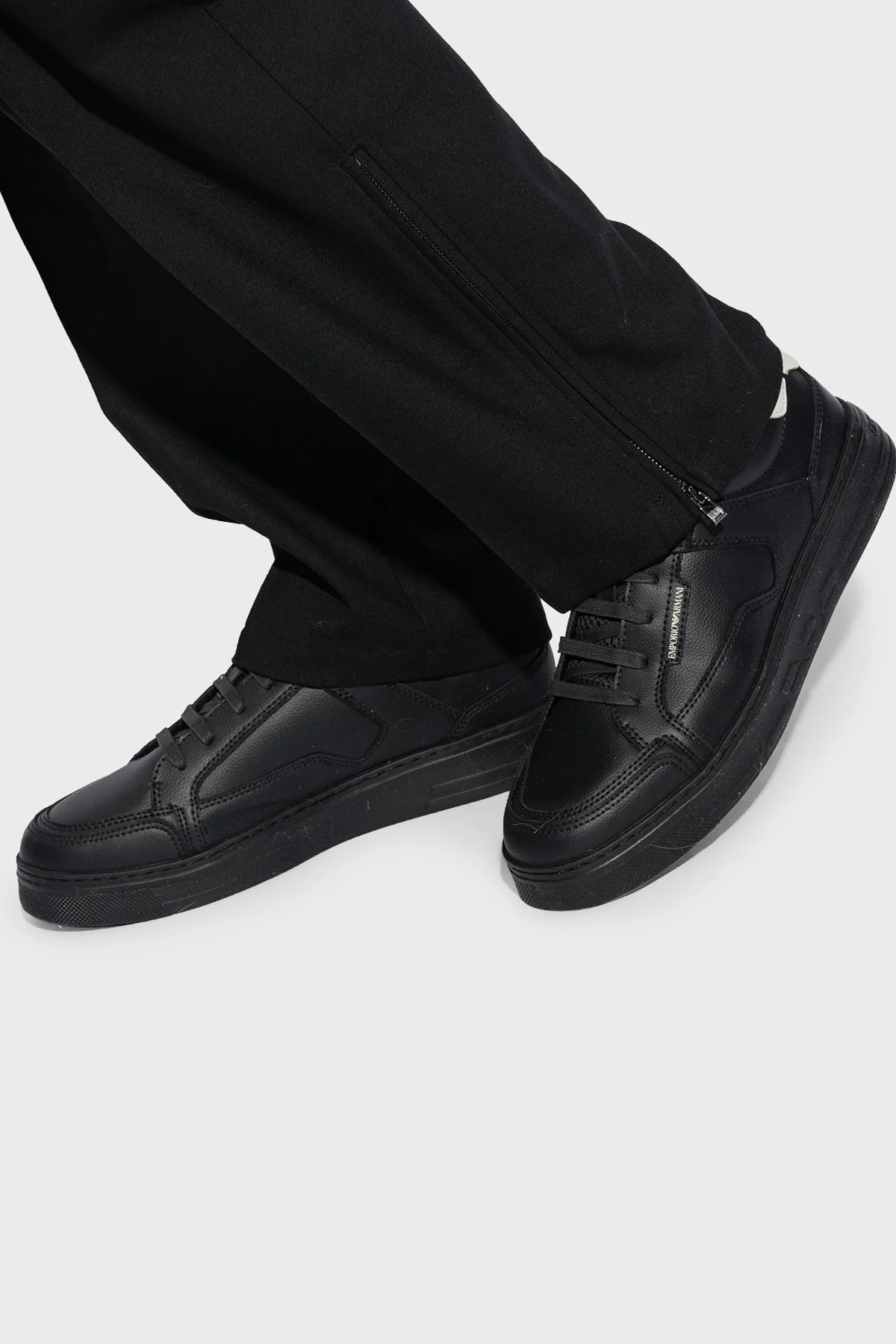 Emporio Armani Logolu Deri Sneaker Erkek Ayakkabı X4X568 XN162 U066 SİYAH-BEYAZ - 2