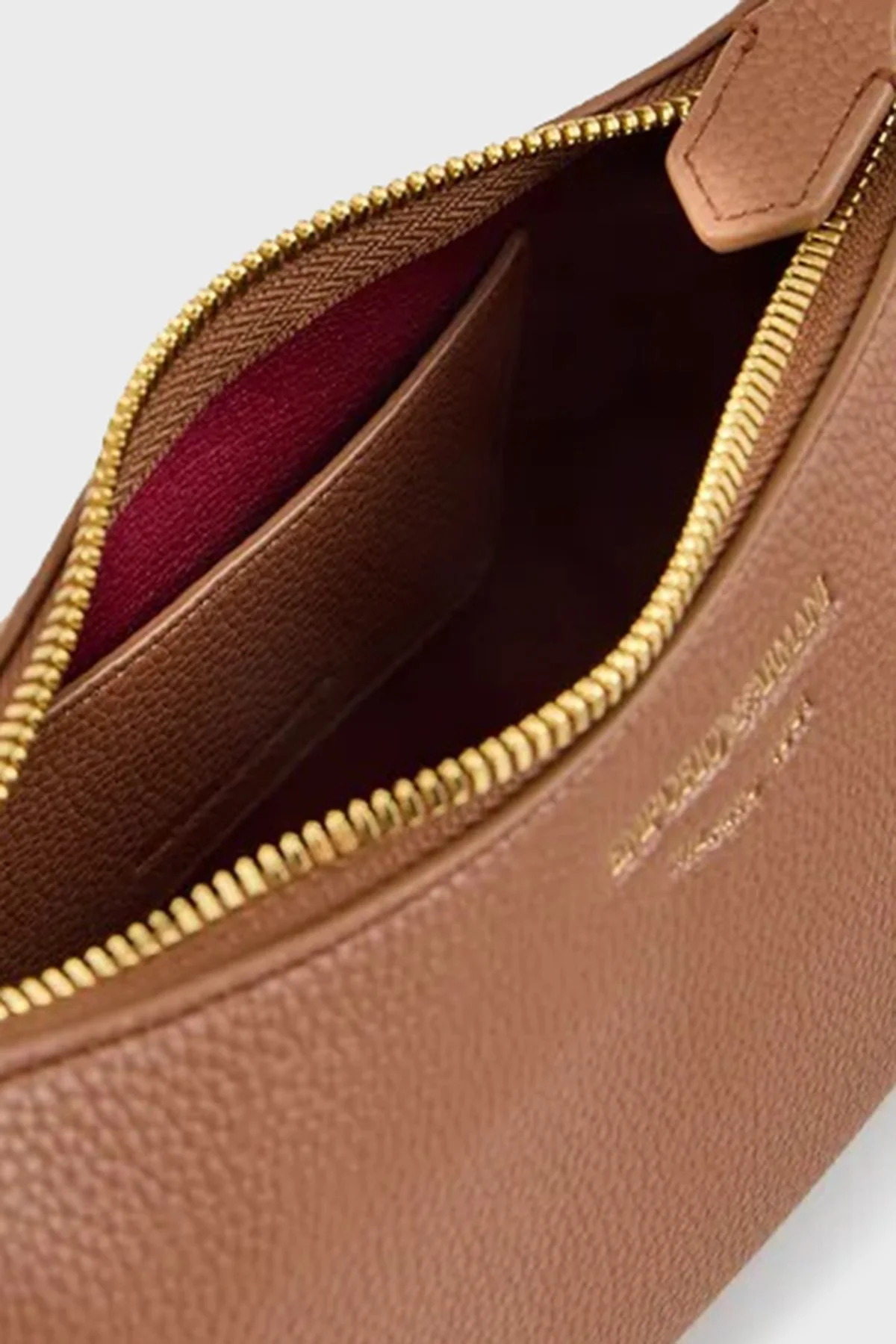 Emporio Armani Logolu Fermuarlı Ayarlanabilir Askılı Bayan Çanta Y3H293 YFO5B 80570 TABA - 4