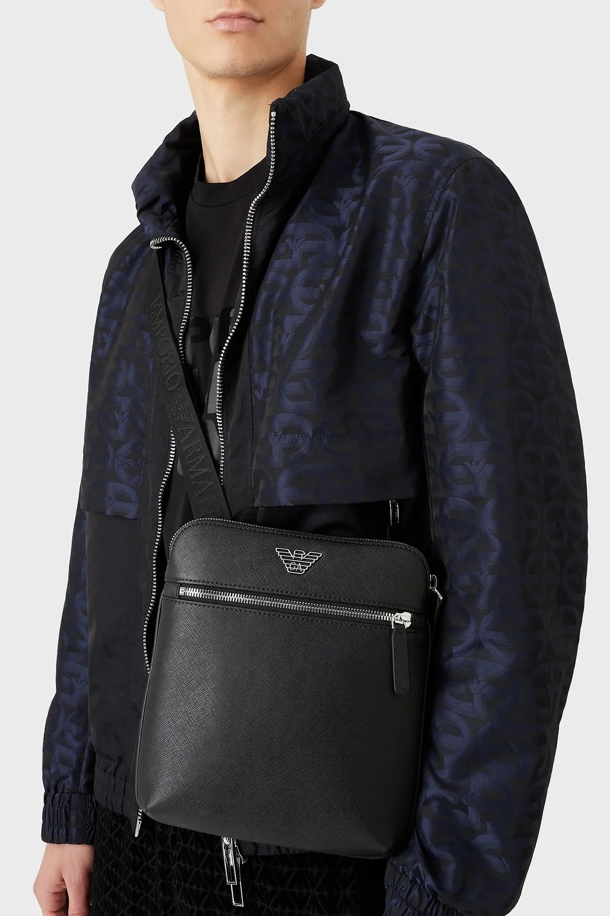 Emporio Armani Logolu Fermuarlı Ayarlanabilir Omuz Askılı Erkek Çanta Y4M185 Y138E 81072 SİYAH - 2