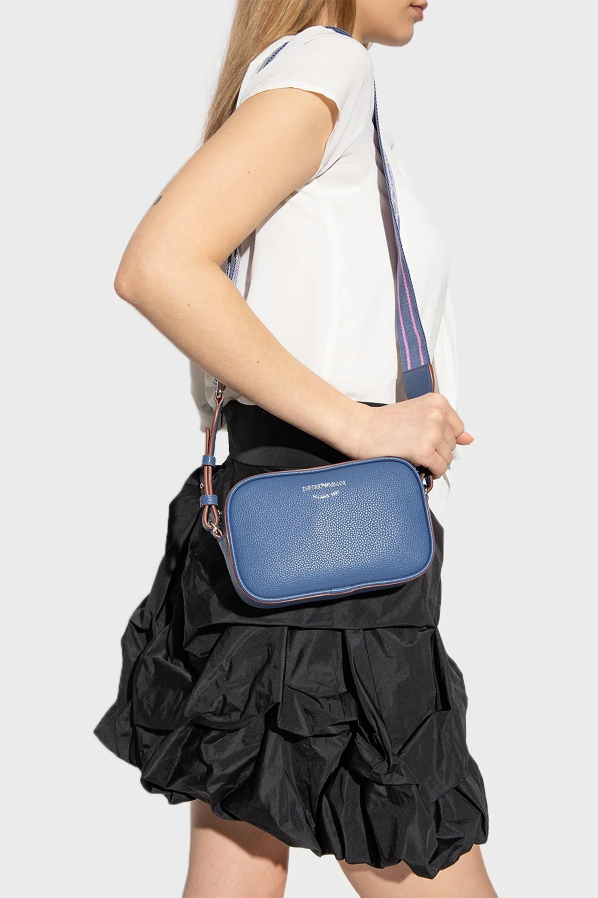 Emporio Armani Logolu Fermuarlı Bayan Çanta Y3H276 YFO5E 89587 MAVİ - 2