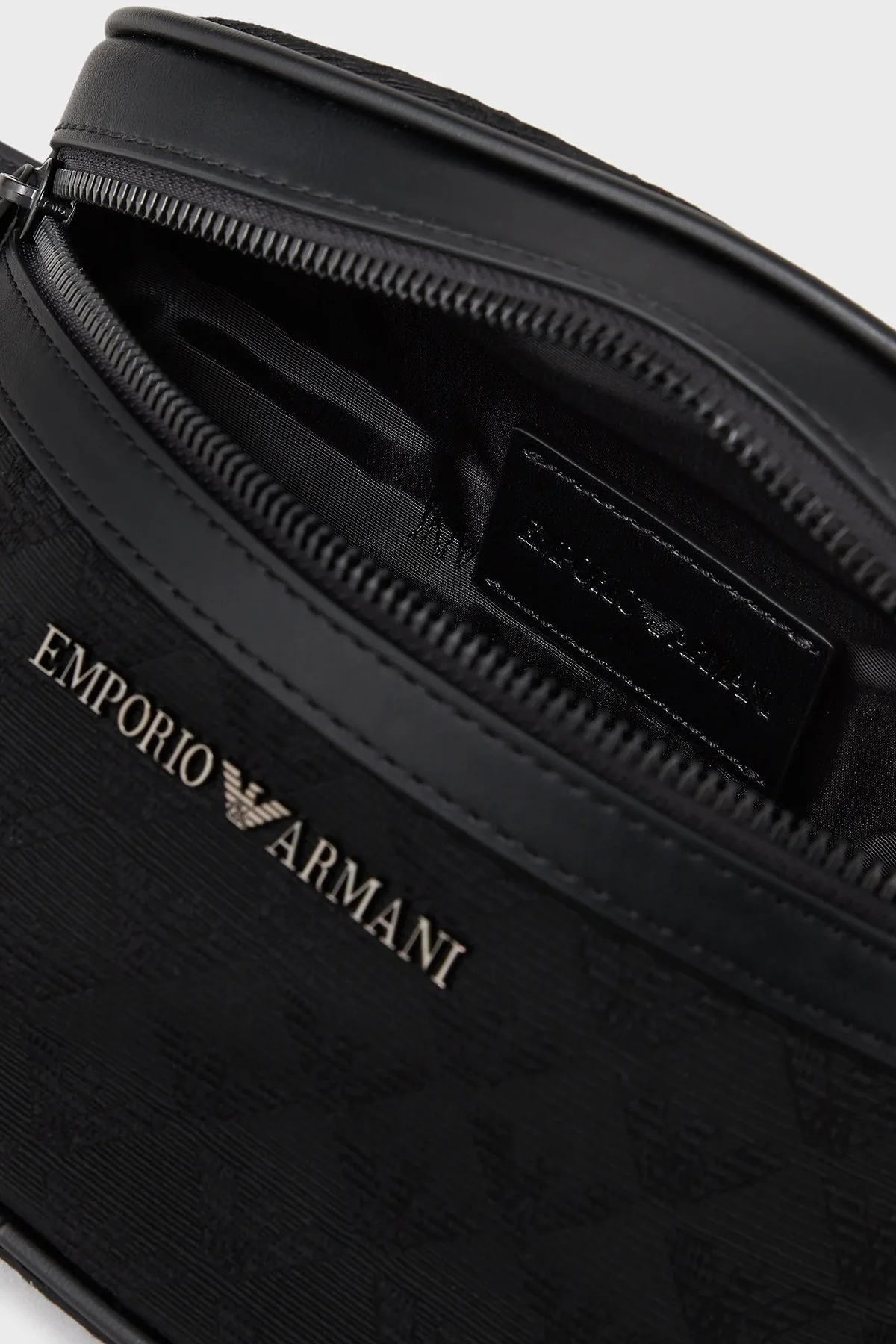 Emporio Armani Logolu Fermuarlı Erkek Bel Çantası Y4O312 Y022V 81336 SİYAH - 5