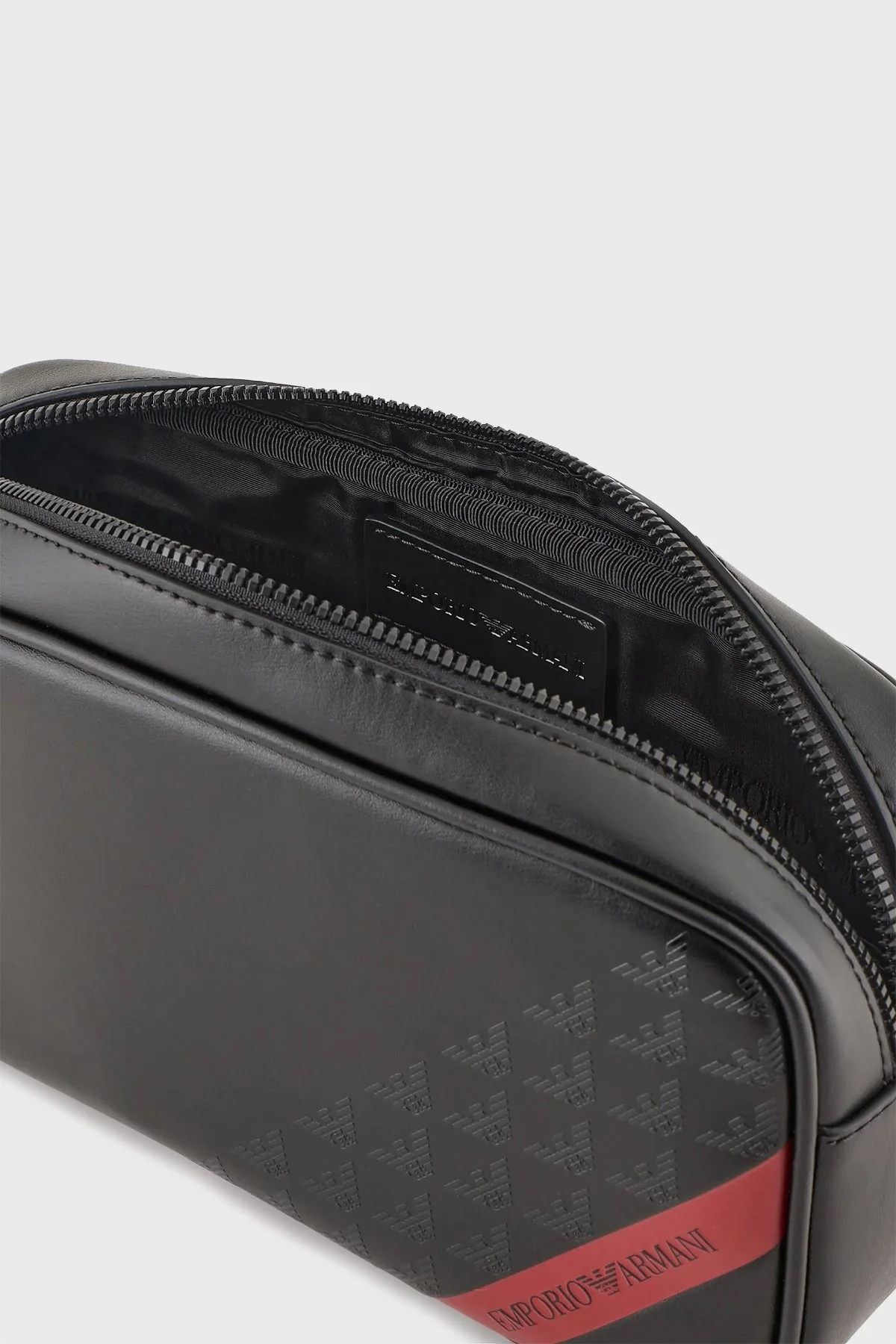 Emporio Armani Logolu Fermuarlı Erkek Traş Çantası Y4R356 YQ12V 80681 SİYAH - 4