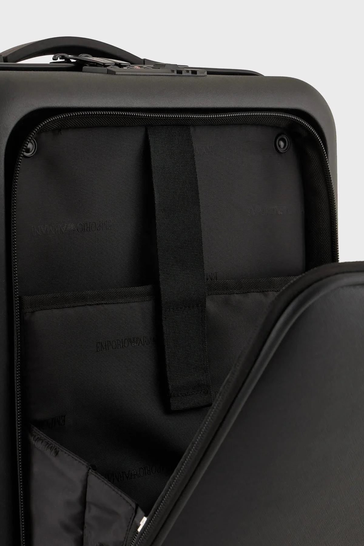 Emporio Armani Logolu Fermuarlı Şifre Kilitli Kabin Boy Erkek Valiz Y4Q367 Y138E 81072 SİYAH - 7