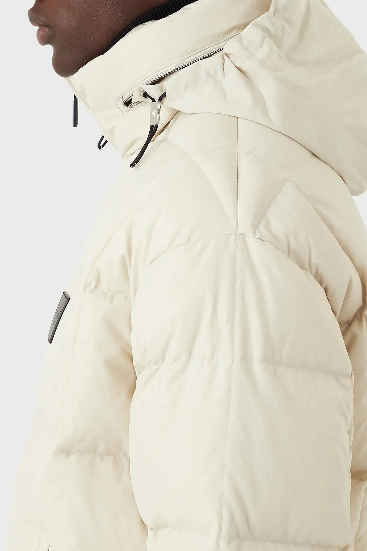 Emporio Armani Su ve Rüzgar Geçirmez Regular Fit Gizli Kapüşonlu Erkek Mont 6L1BS4 1NNLZ 0101 BEYAZ - 5