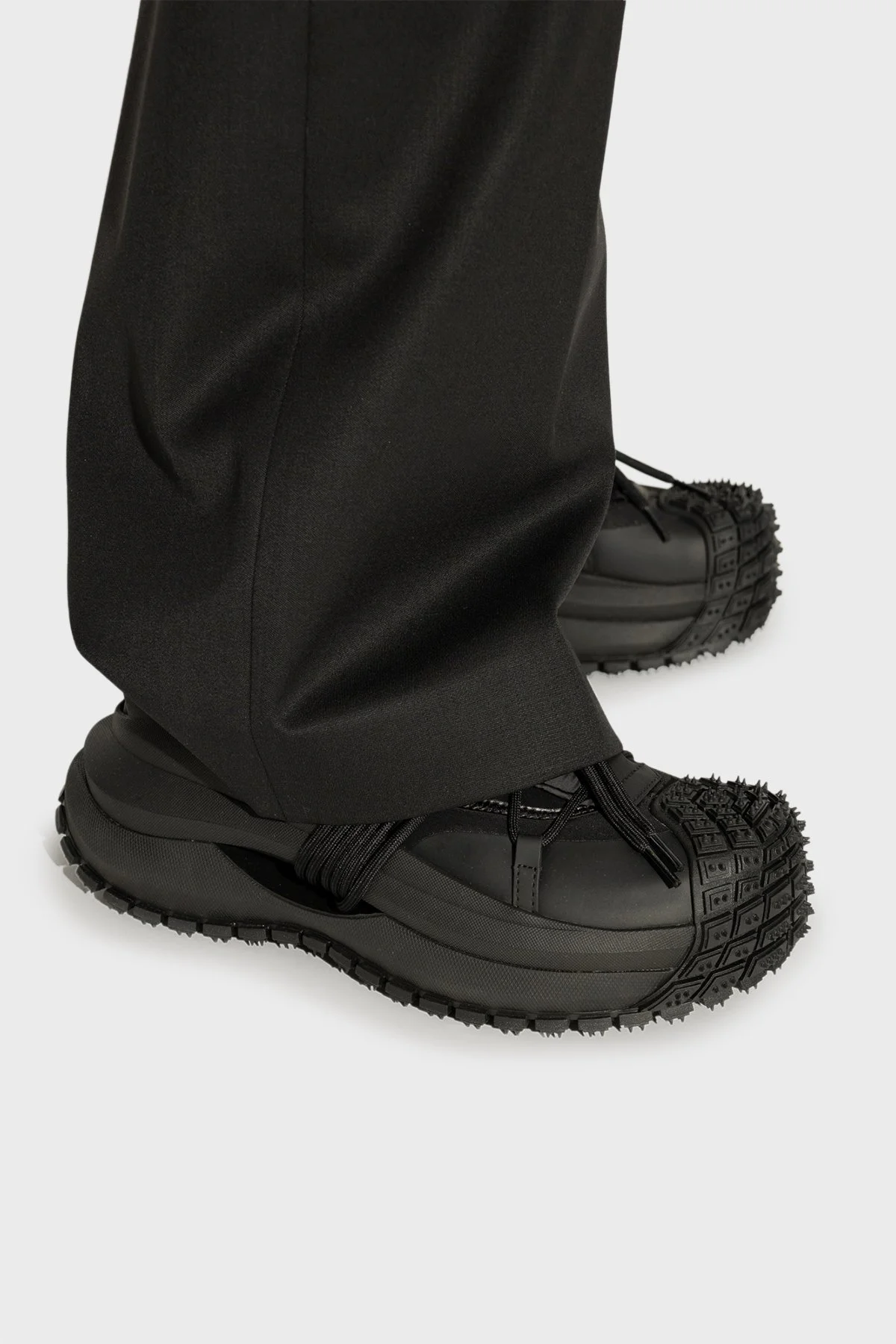 Emporio Armani Logolu Kalın Taban Sneaker Erkek Ayakkabı EM003915 AF20463 UC001 SİYAH - 2