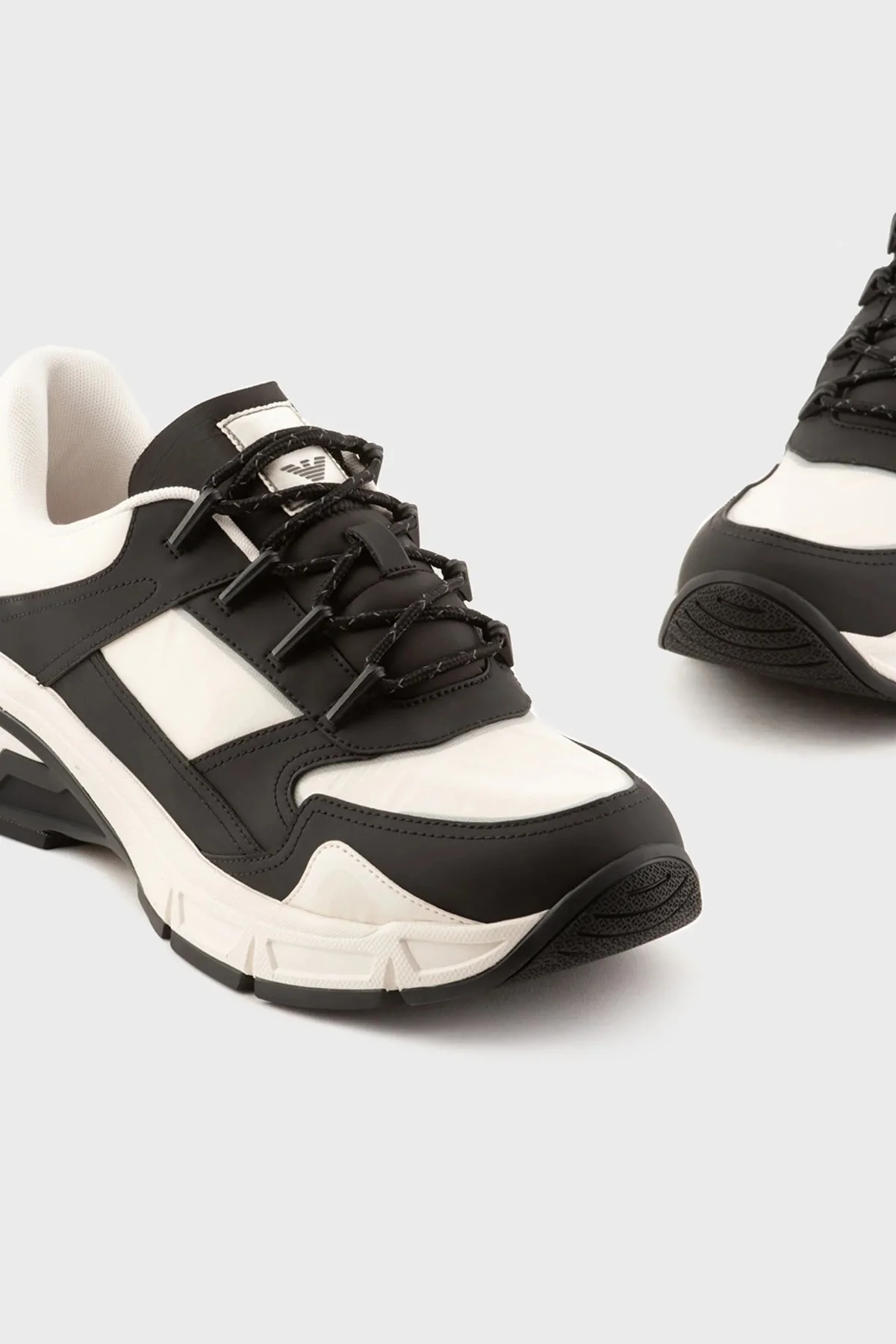 Emporio Armani Logolu Kalın Tabanlı Sneaker Erkek Ayakkabı X4X626 XN800 N814 SİYAH - 3