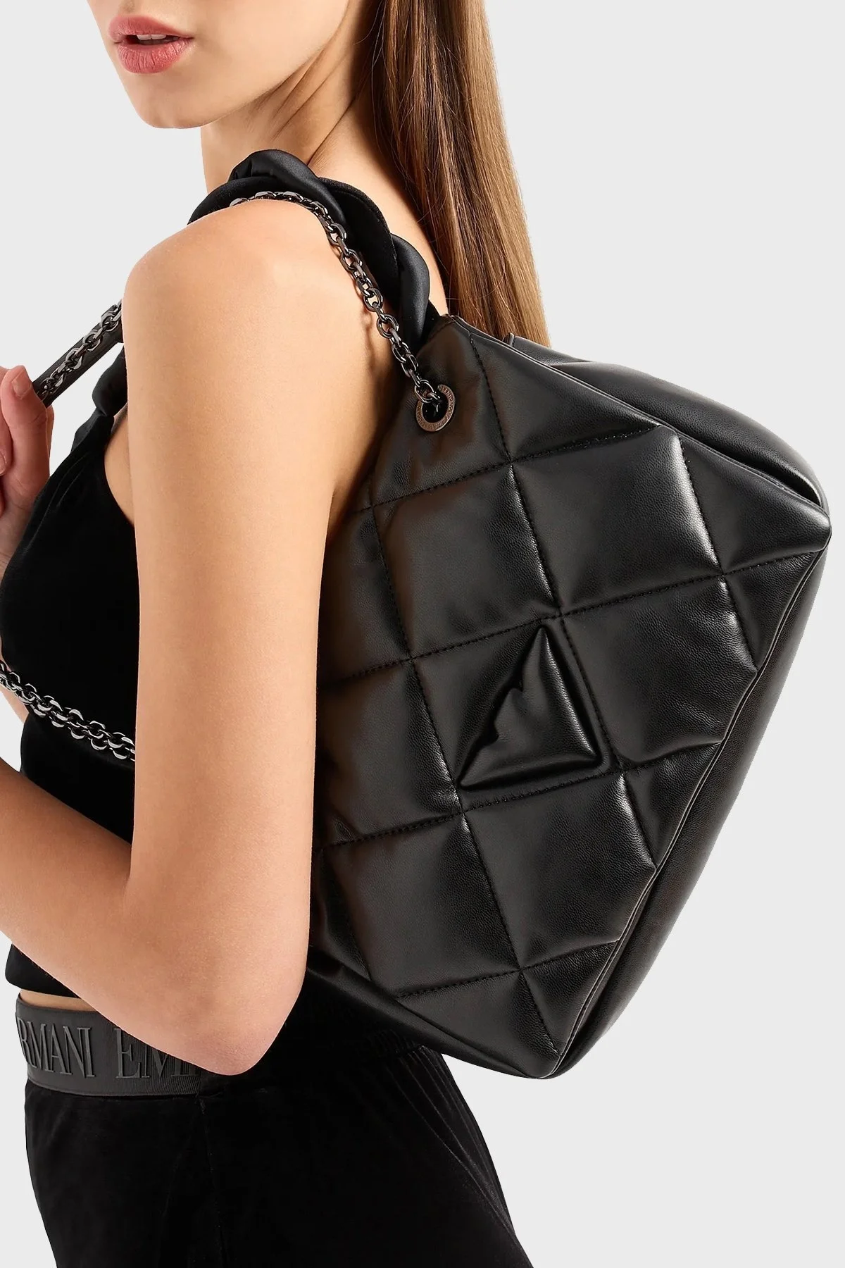 Emporio Armani Logolu Kapitoneli Ayarlanabilir Askılı Bayan Çanta Y3B208 YWJ8I 80001 SİYAH - 8