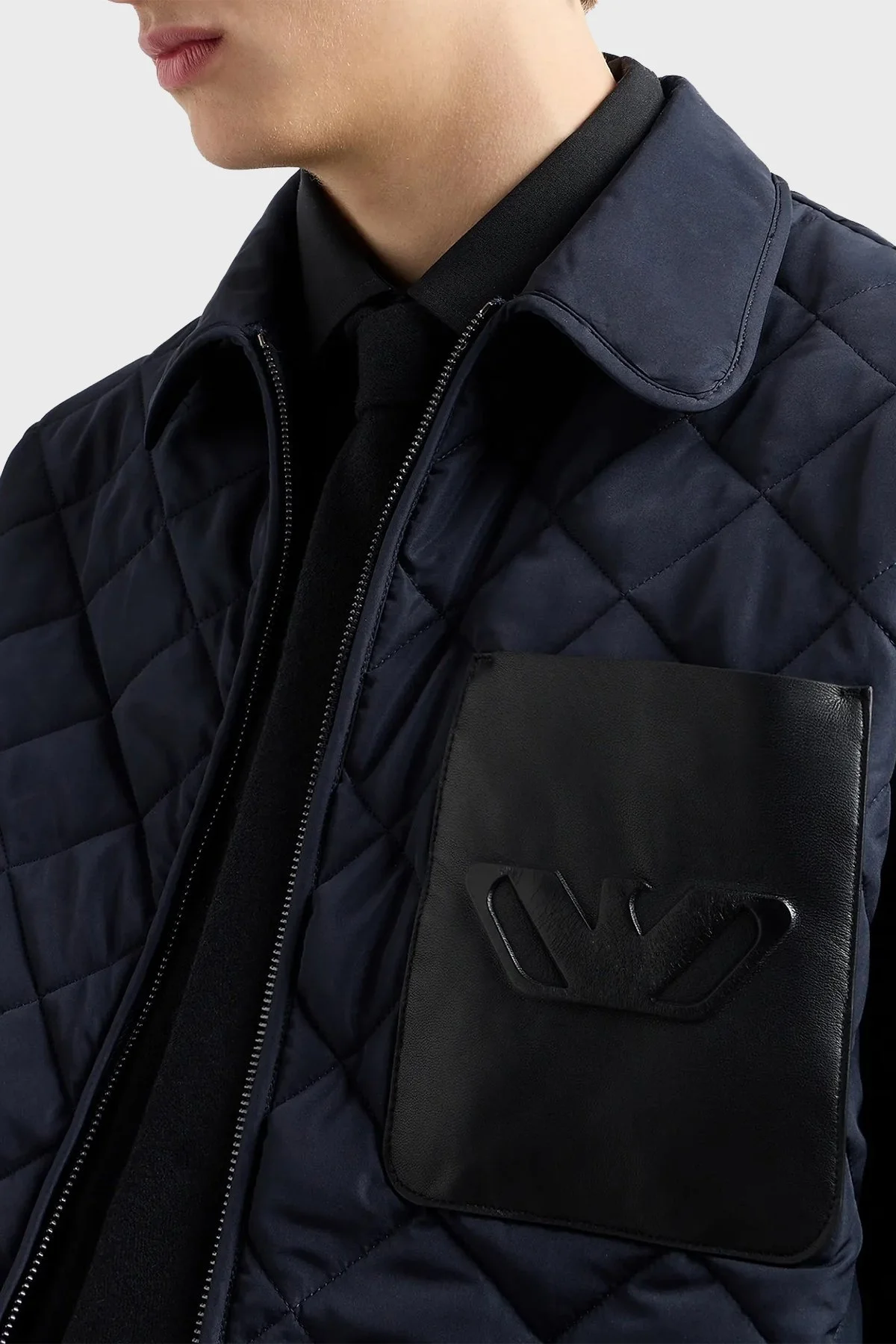 Emporio Armani Logolu Kapitoneli Fermuarlı Erkek Mont 6D1B6V 1K78Z 0922 LACİVERT - 3