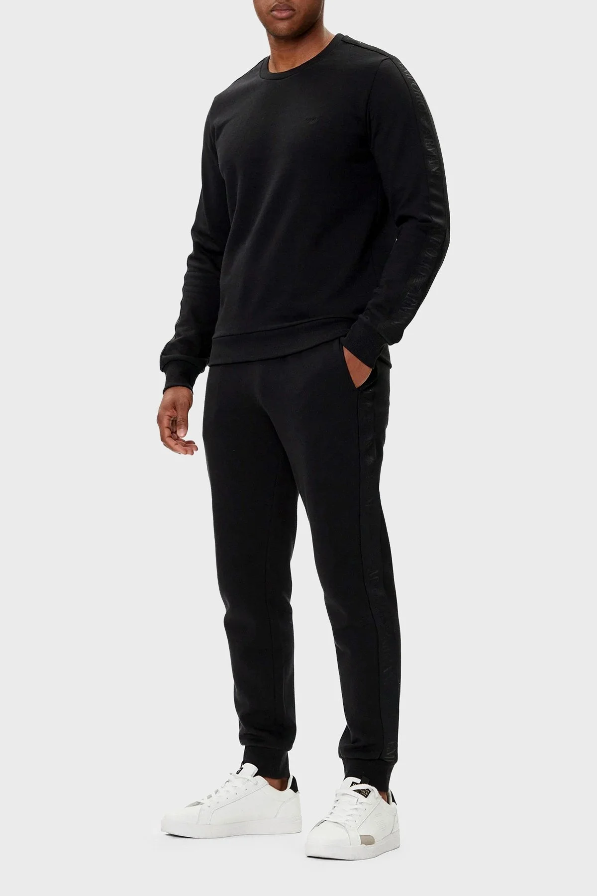 Emporio Armani Logolu Pamuklu Regular Fit Bisiklet Yaka Normal Bel Erkek Eşofman Takımı EM001922 AF14976 UC001 SİYAH - 1