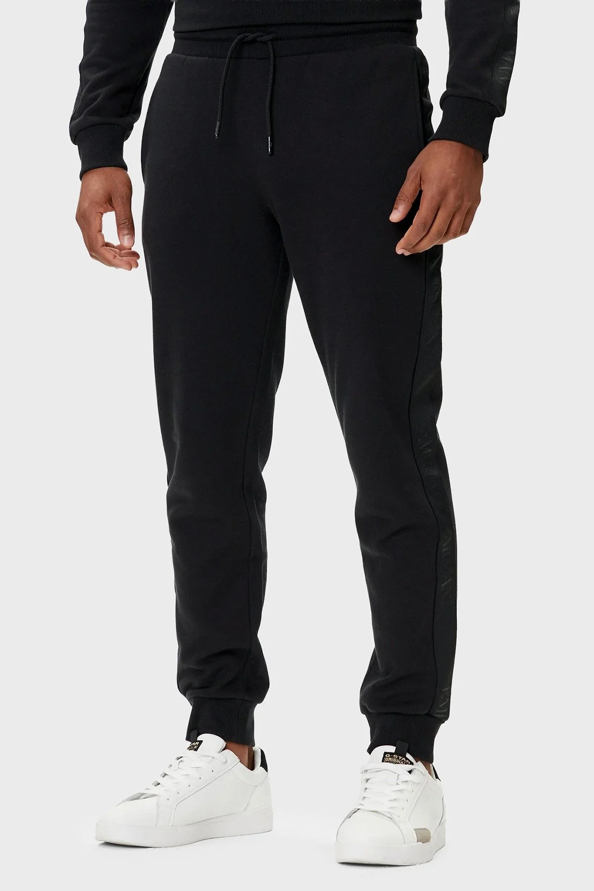 Emporio Armani Logolu Pamuklu Regular Fit Bisiklet Yaka Normal Bel Erkek Eşofman Takımı EM001922 AF14976 UC001 SİYAH - 4