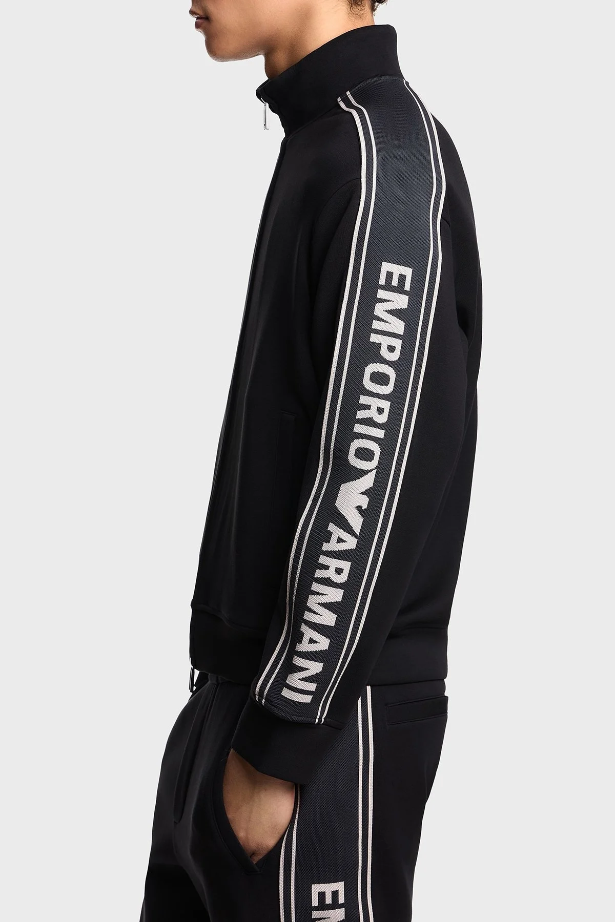 Emporio Armani Logolu Pamuklu Regular Fit Dik Yaka Erkek Sweat EM002913 AF10013 UC001 SİYAH - 4