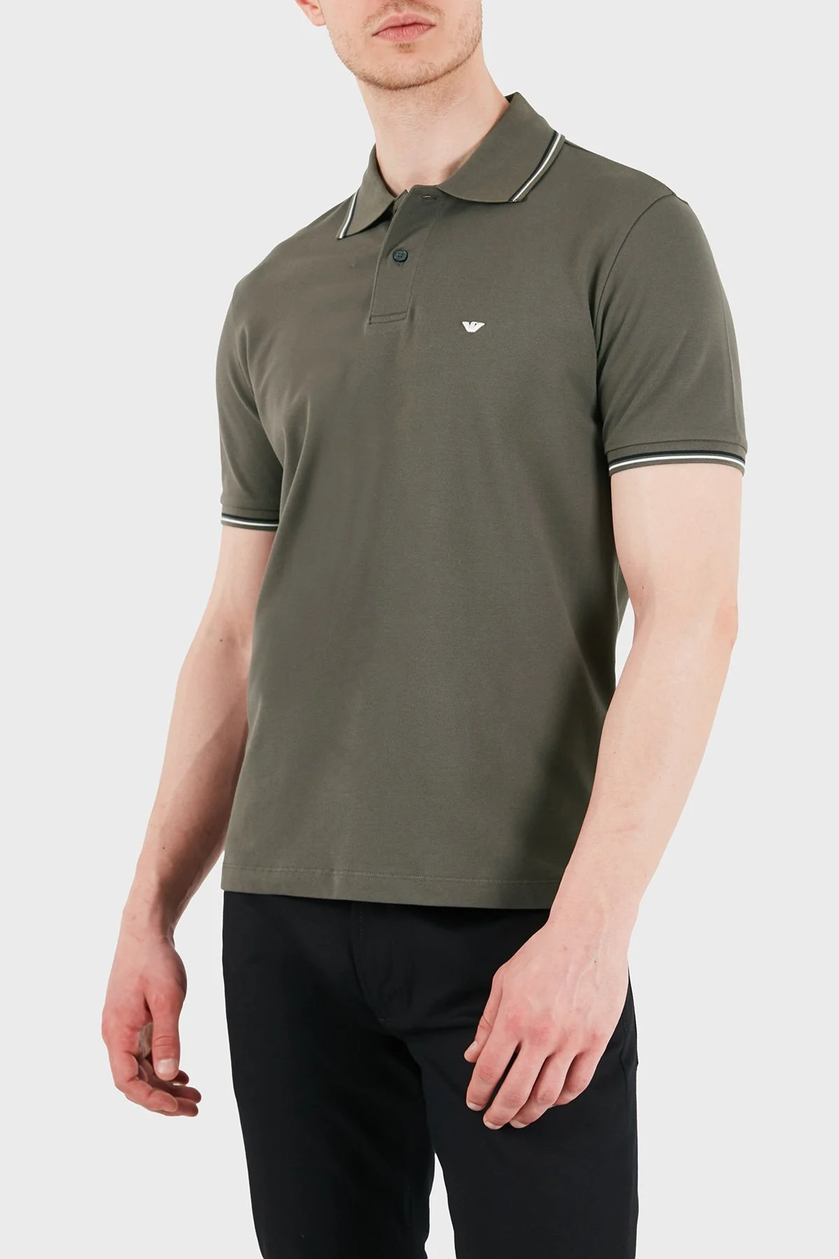Emporio Armani Logolu Pamuklu Regular Fit Düğmeli Erkek Polo EM004606 AF23090 U8143 HAKİ - 1