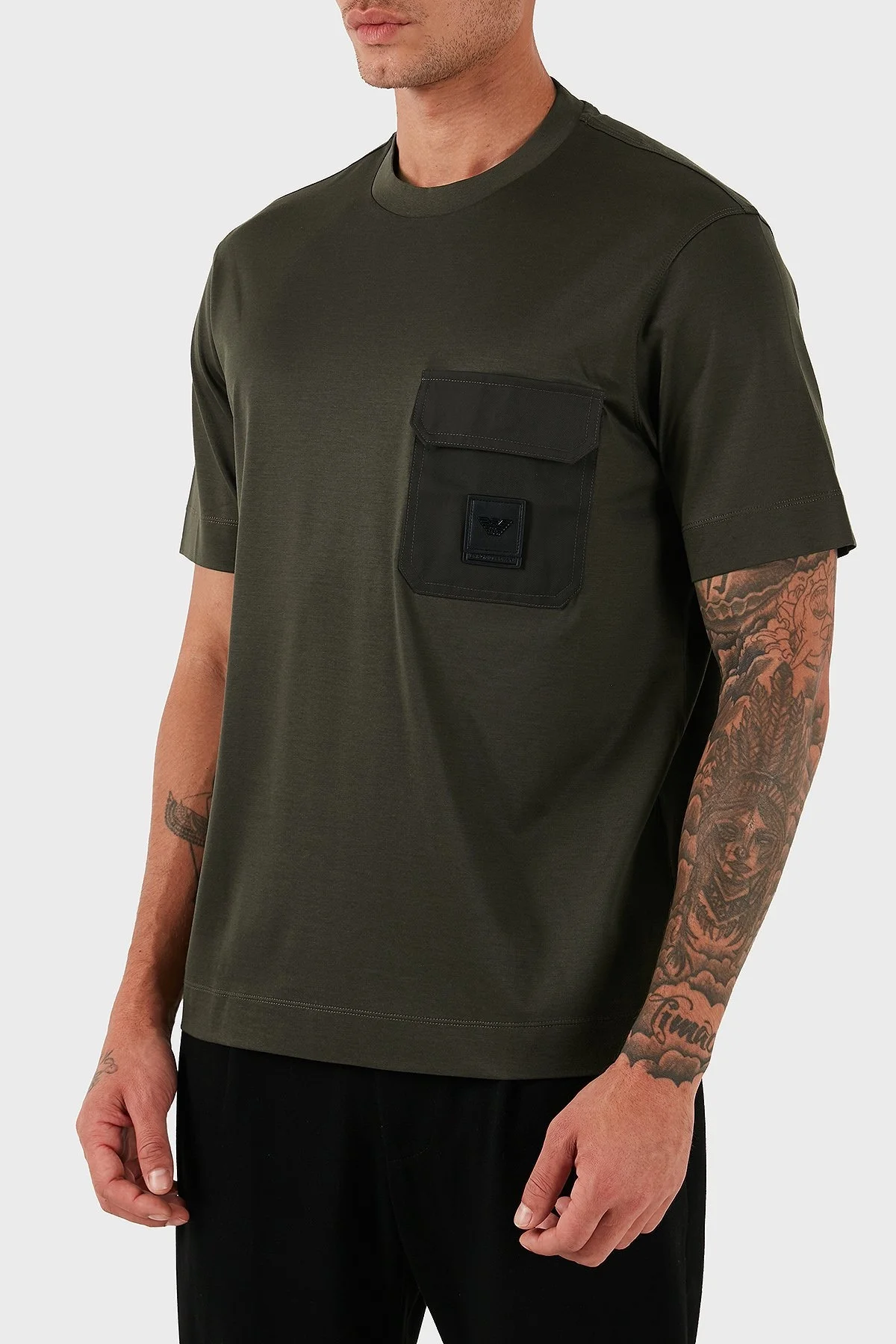 Emporio Armani Logolu Pamuklu Regular Fit Göğüs Cepli Erkek T Shirt EM002978 AF10761 U8120 KOYU HAKİ - 3