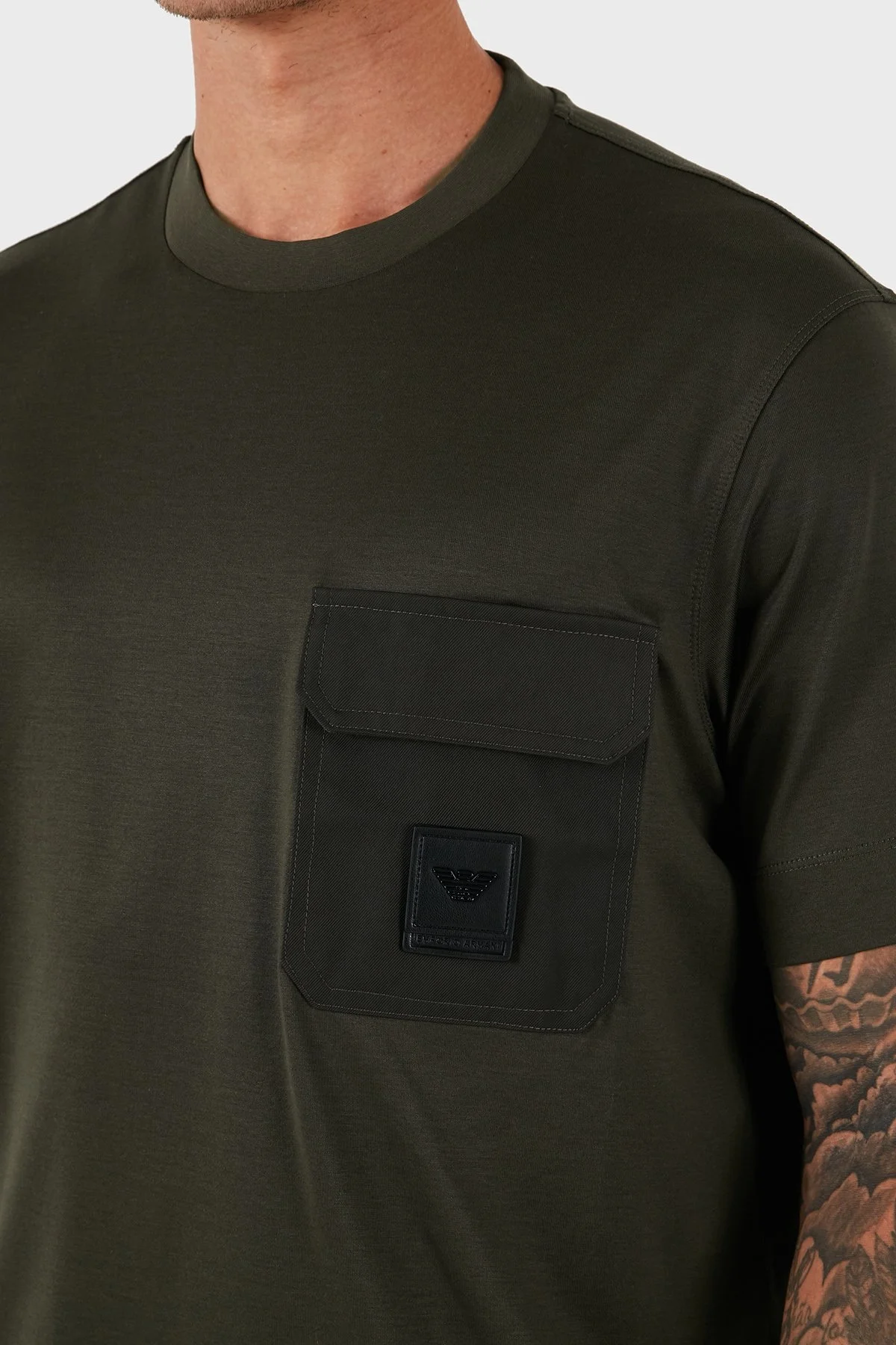 Emporio Armani Logolu Pamuklu Regular Fit Göğüs Cepli Erkek T Shirt EM002978 AF10761 U8120 KOYU HAKİ - 5