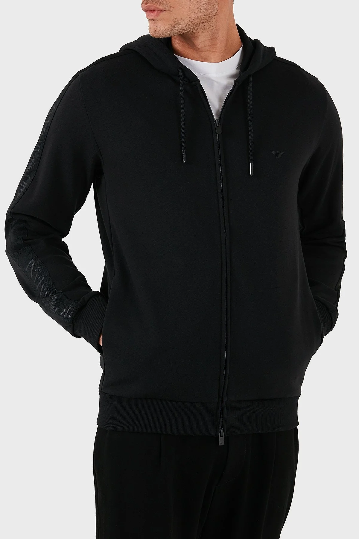 Emporio Armani Logolu Pamuklu Regular Fit Kapüşonlu Erkek Sweat EM000653 AF14976 UC001 SİYAH - 5