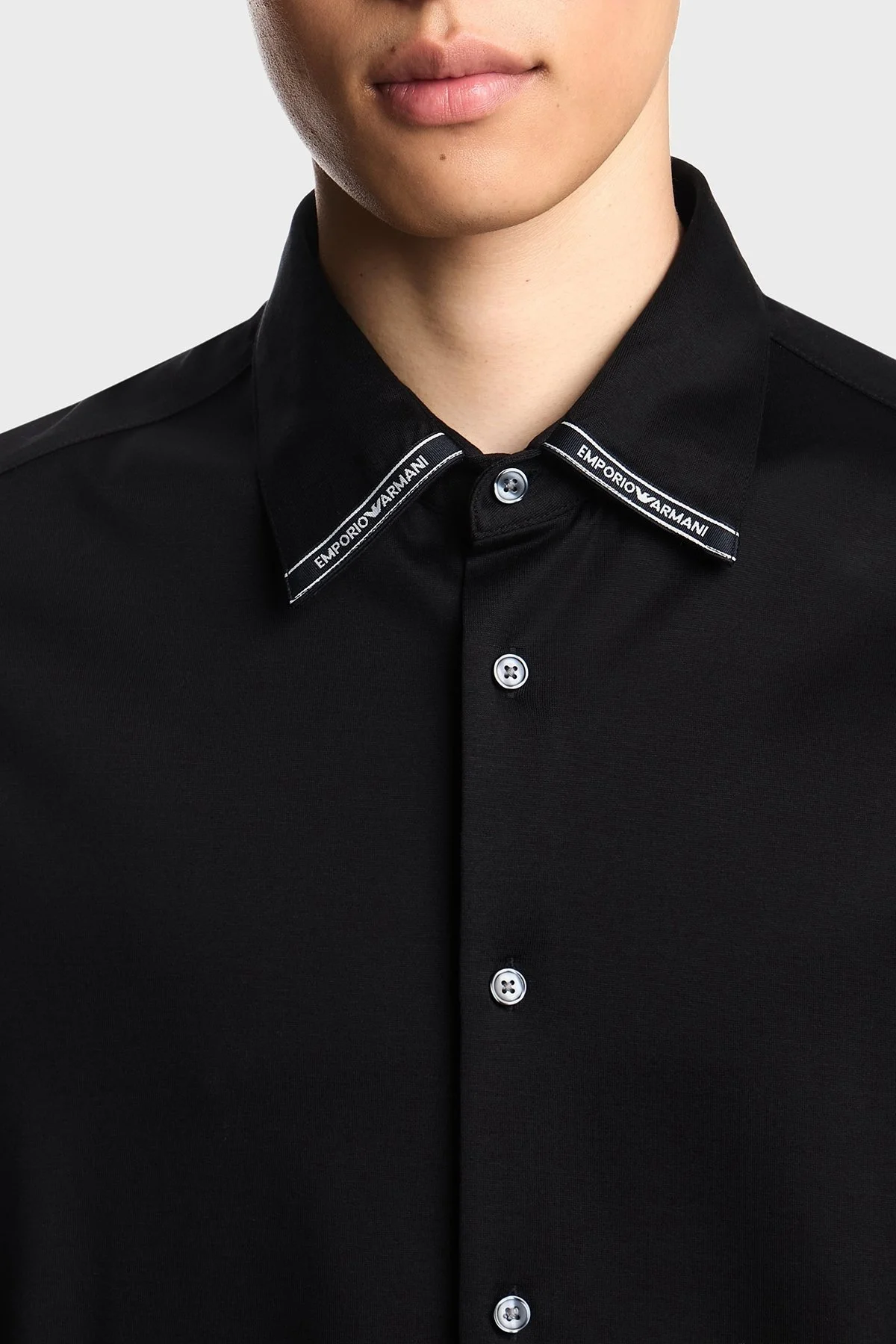 Emporio Armani Logolu Pamuklu Regular Fit Klasik Yaka Erkek Gömlek EM003055 AF10761 UC001 SİYAH - 3