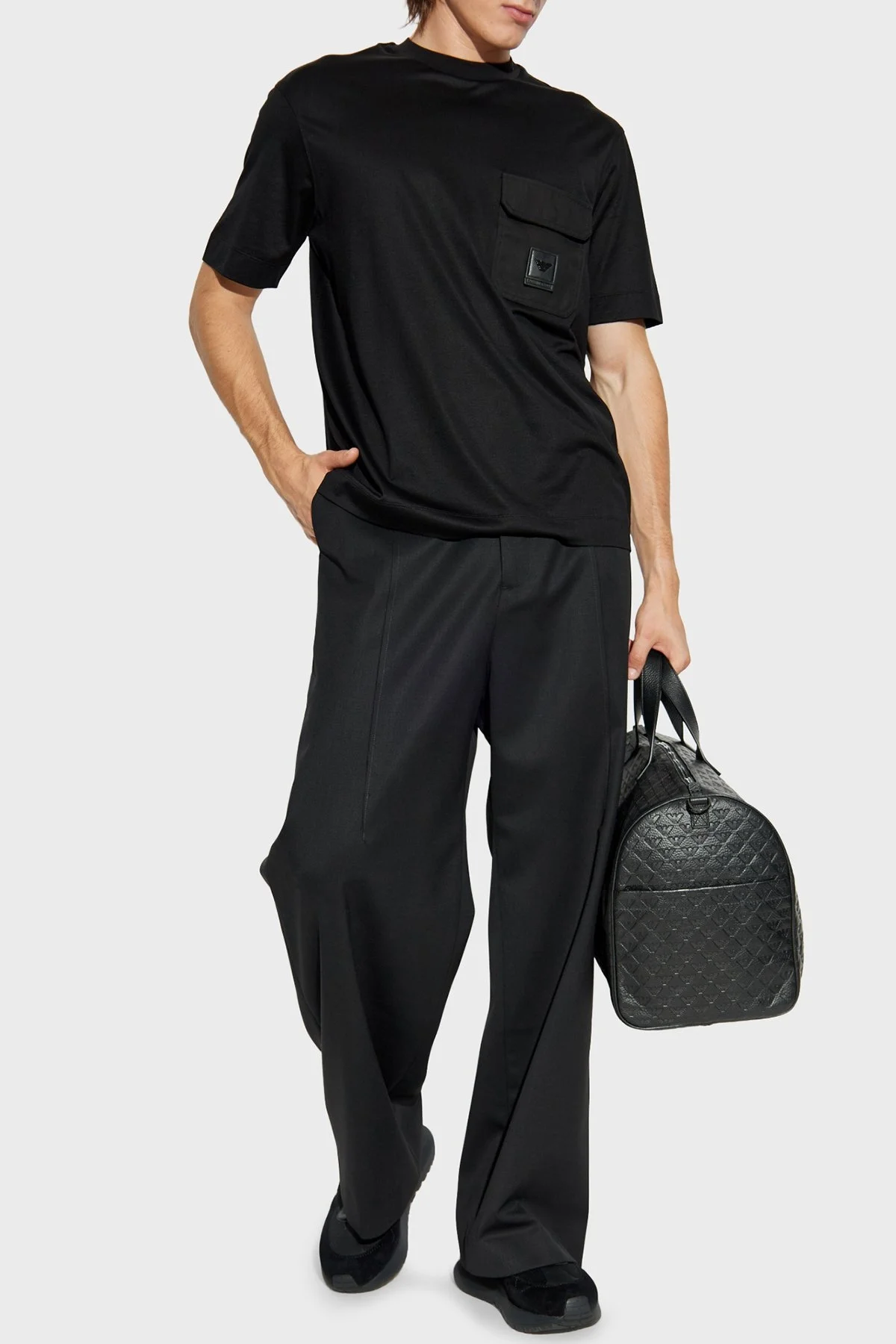 Emporio Armani Logolu Pamuklu Regular Fit Tek Göğüs Cepli Erkek T Shirt EM002978 AF10761 UC001 SİYAH - 2