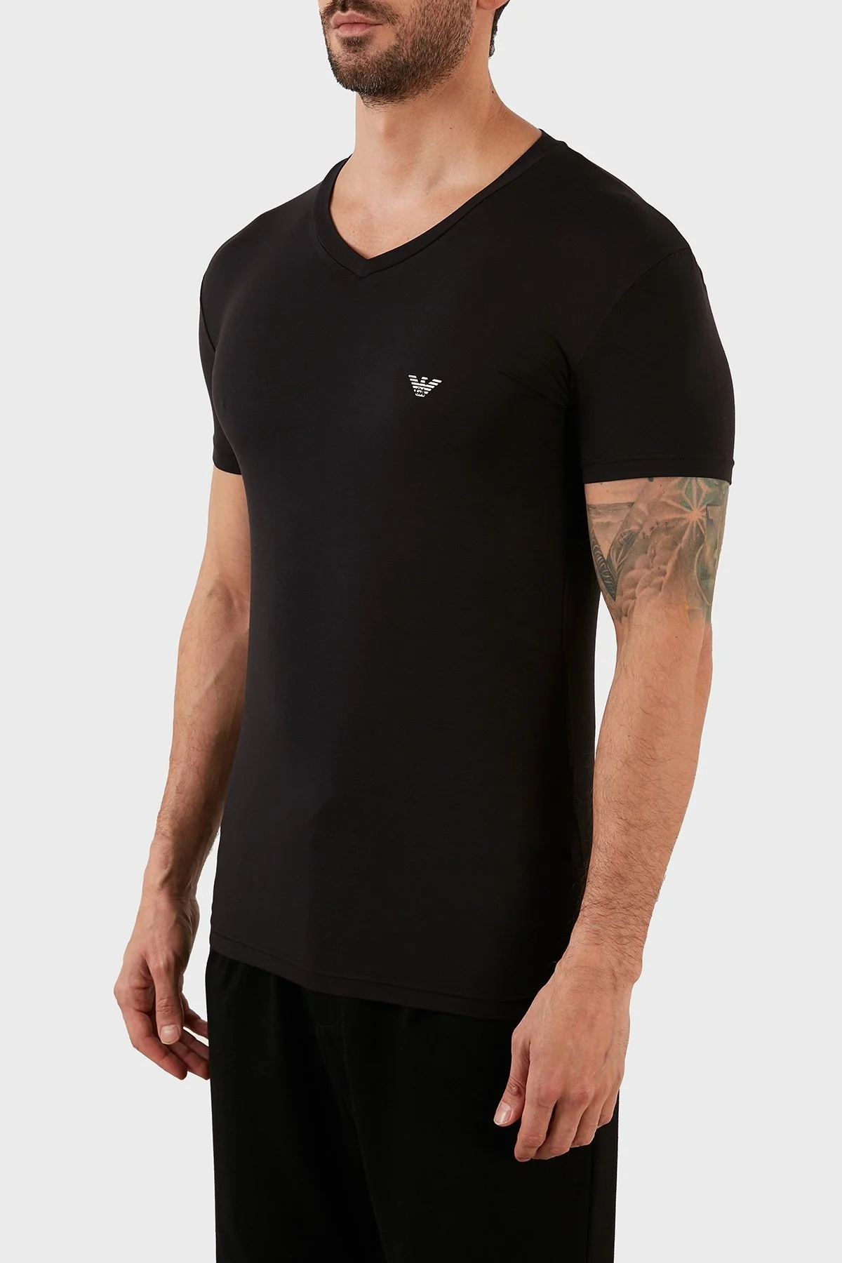 Emporio Armani Logolu Pamuklu V Yaka Slim Fit Erkek T Shirt 110810 2F511 00020 SİYAH - 2