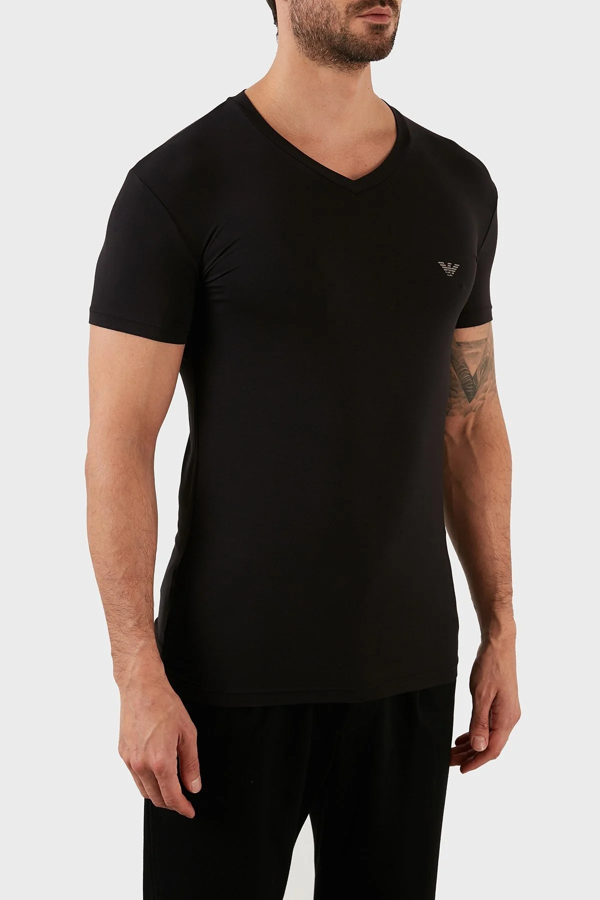 Emporio Armani Logolu Pamuklu V Yaka Slim Fit Erkek T Shirt 110810 2F511 00020 SİYAH - 3