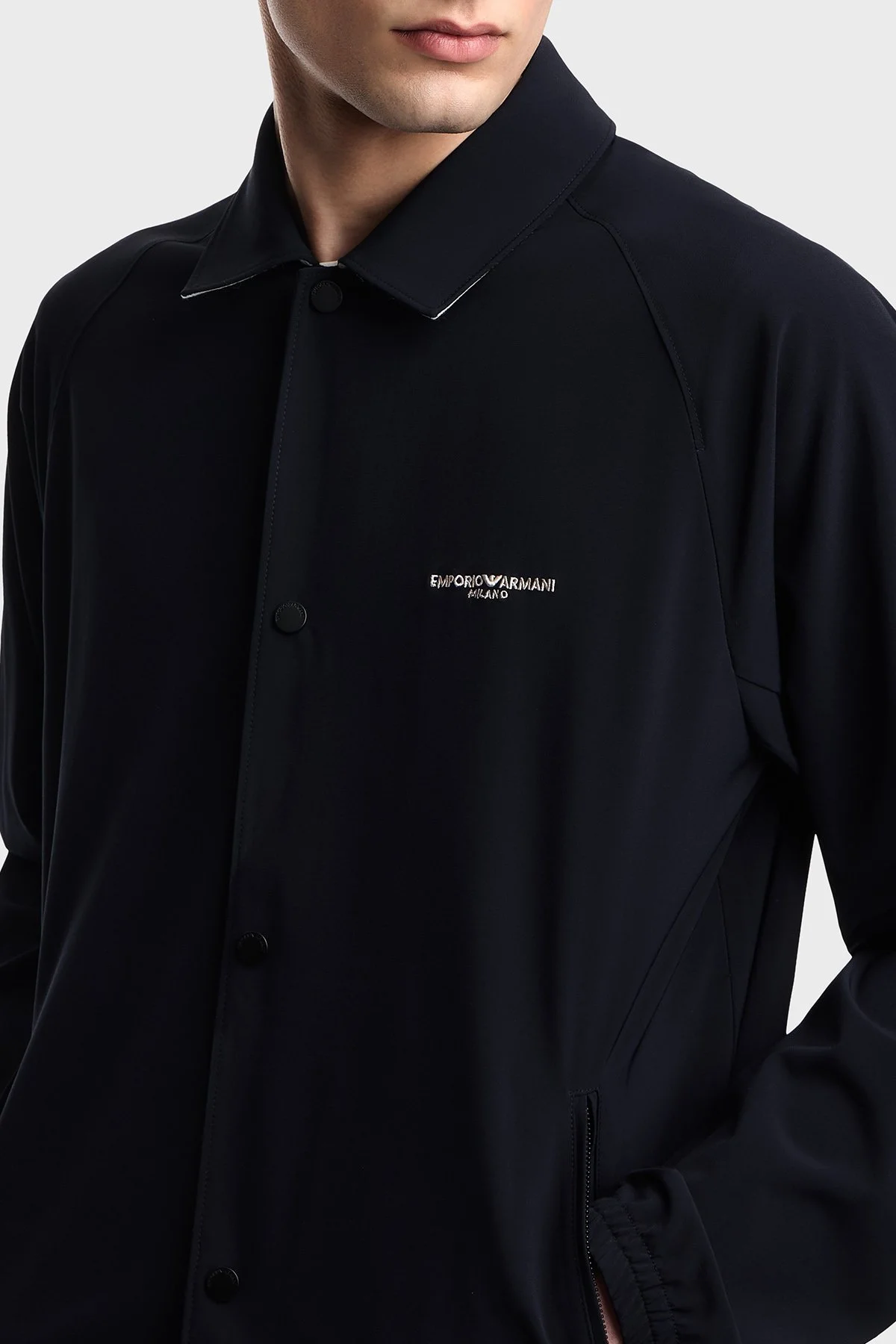 Emporio Armani Logolu Regular Fit Çıtçıt Düğmeli Klasik Yaka Erkek Mont EM004691 AF21368 UB118 LACİVERT - 3
