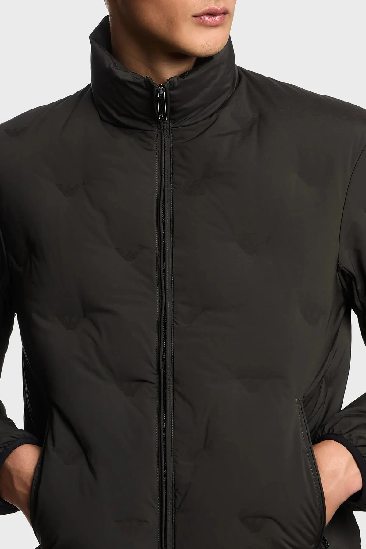 Emporio Armani Logolu Regular Fit Dik Yaka Şişme Erkek Mont EM003045 AF18232 U8120 HAKİ - 4