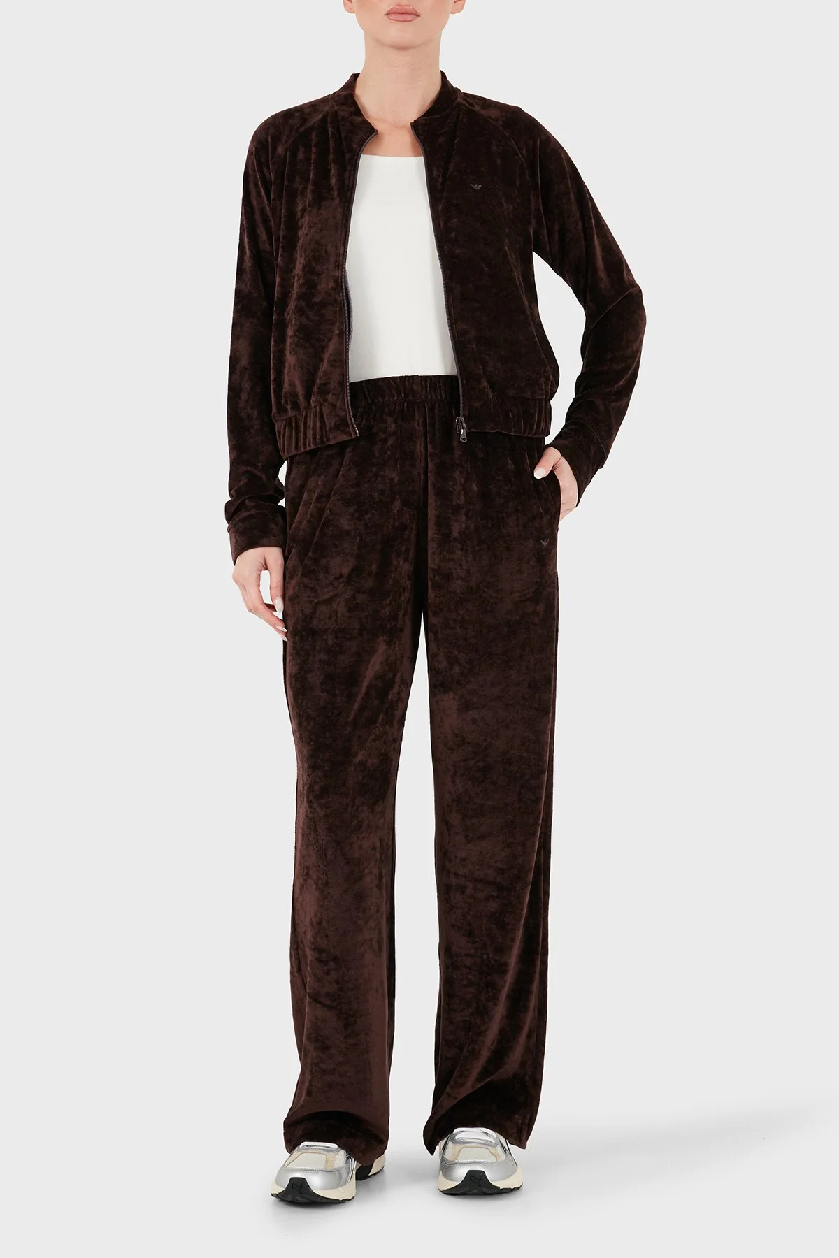 Emporio Armani Logolu Regular Fit Düz Paça Kadife Dokulu Kadın Eşofman Takımı EW004750 AF26228 U6279 Kahve - 1