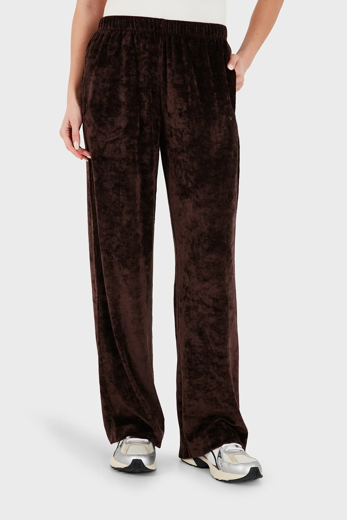 Emporio Armani Logolu Regular Fit Düz Paça Kadife Dokulu Kadın Eşofman Takımı EW004750 AF26228 U6279 Kahve - 4
