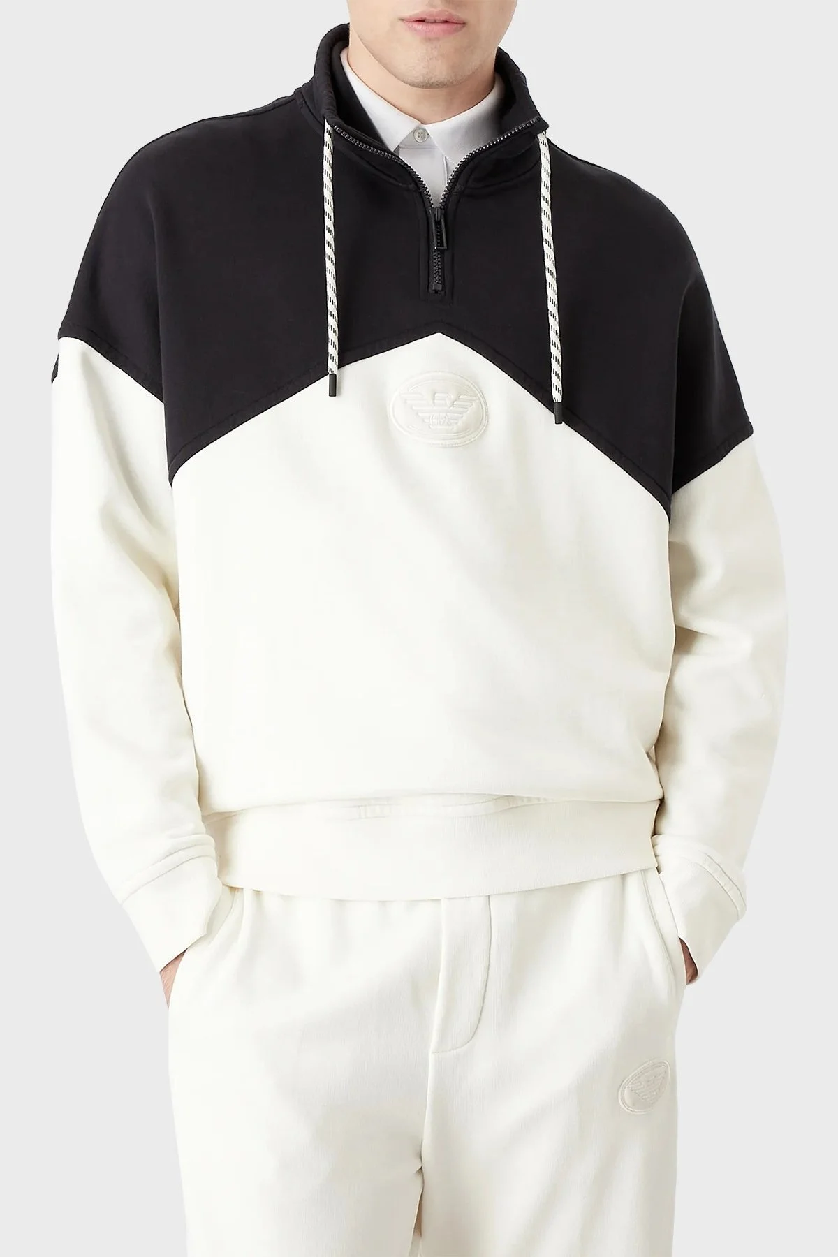 Emporio Armani Logolu Regular Fit Fermuarlı Dik Yaka Pamuklu Erkek Sweat 6L1M81 1JWPZ F920 EKRU-LACİVERT - 1