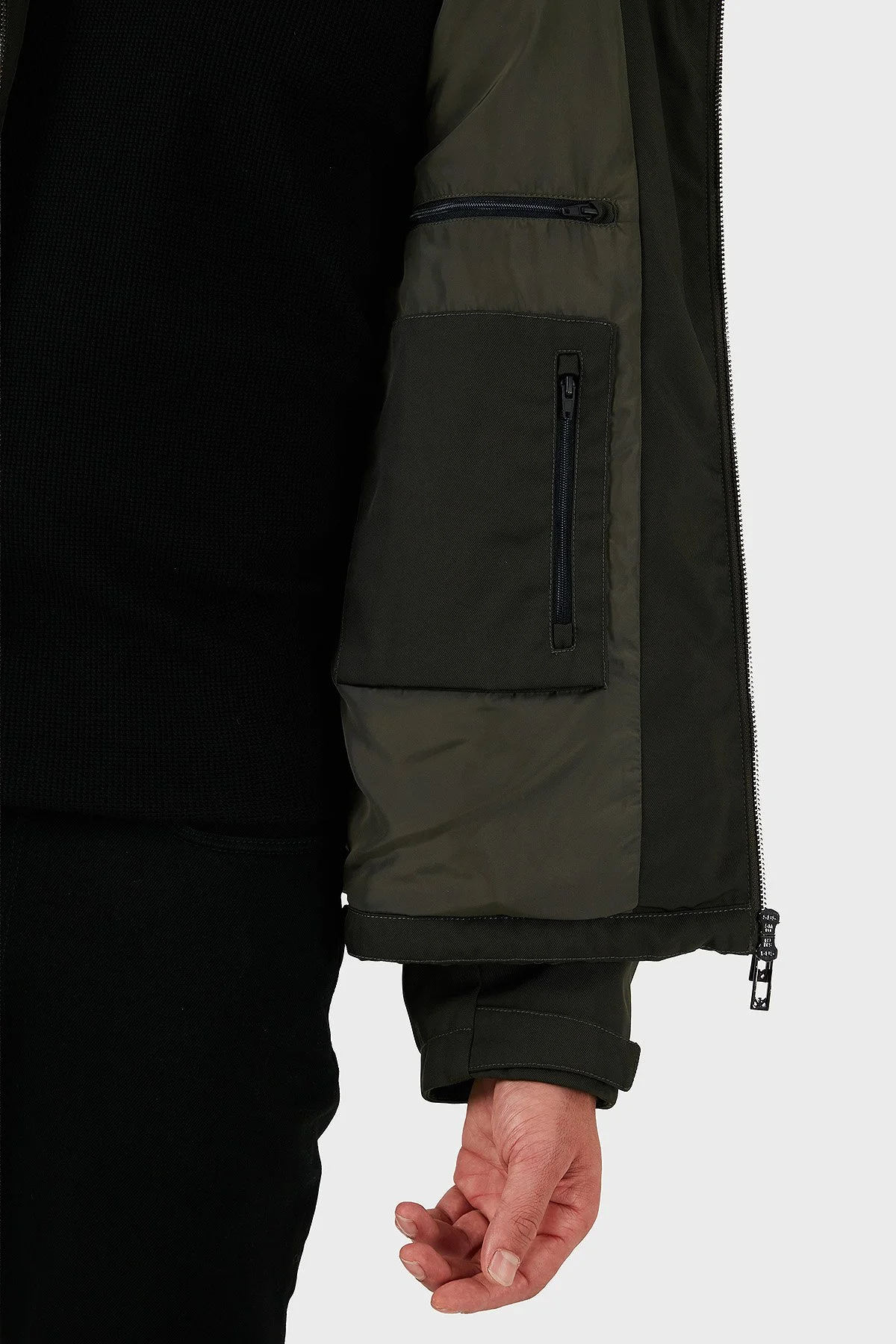 Emporio Armani Logolu Regular Fit Kapüşonlu Erkek Mont EM003417 AF18264 U8120 HAKİ - 7